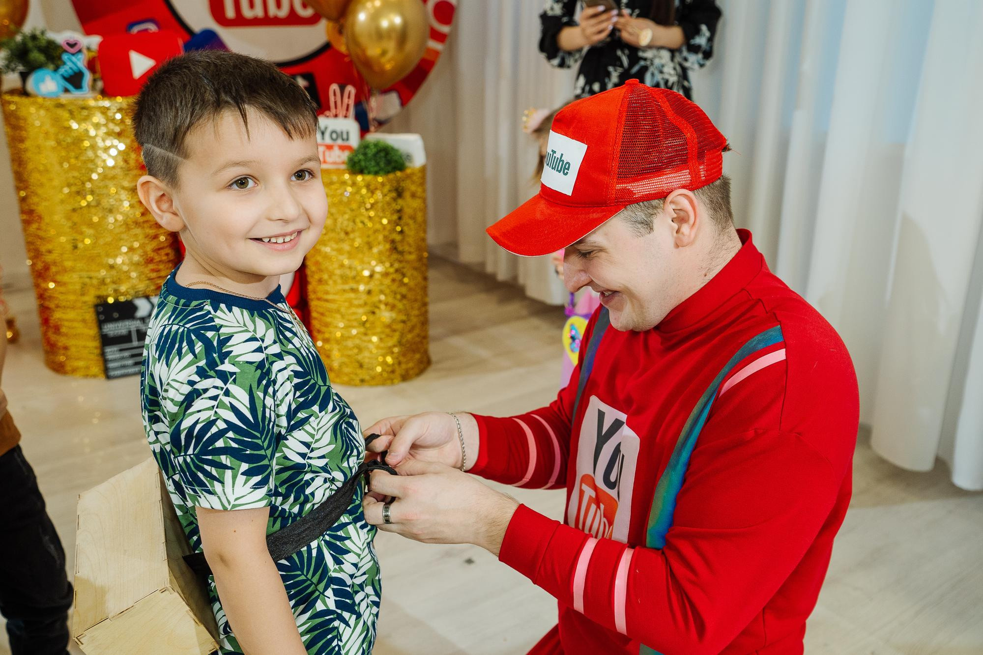 Фабрика карнавалa