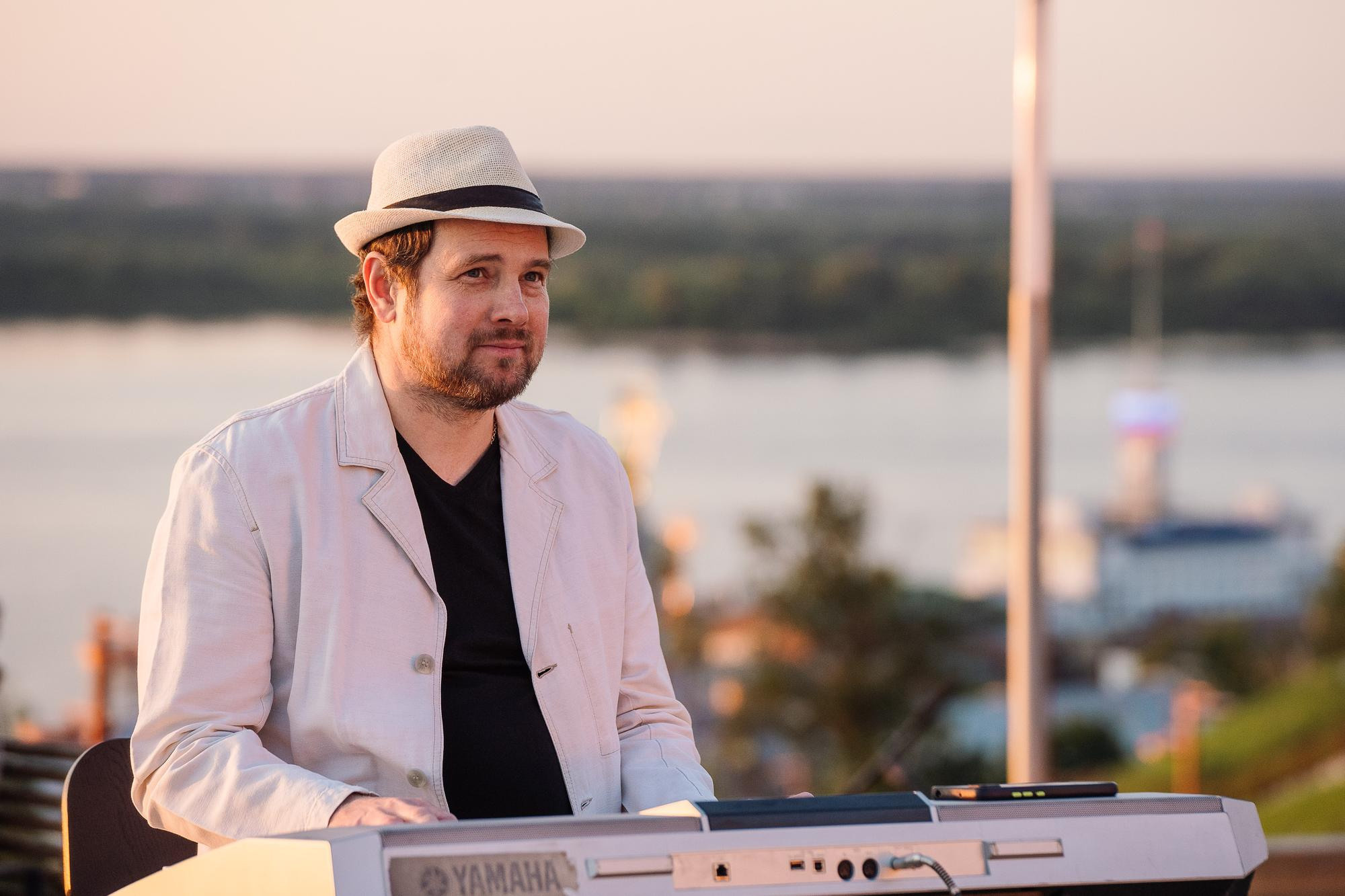 Соло на закате