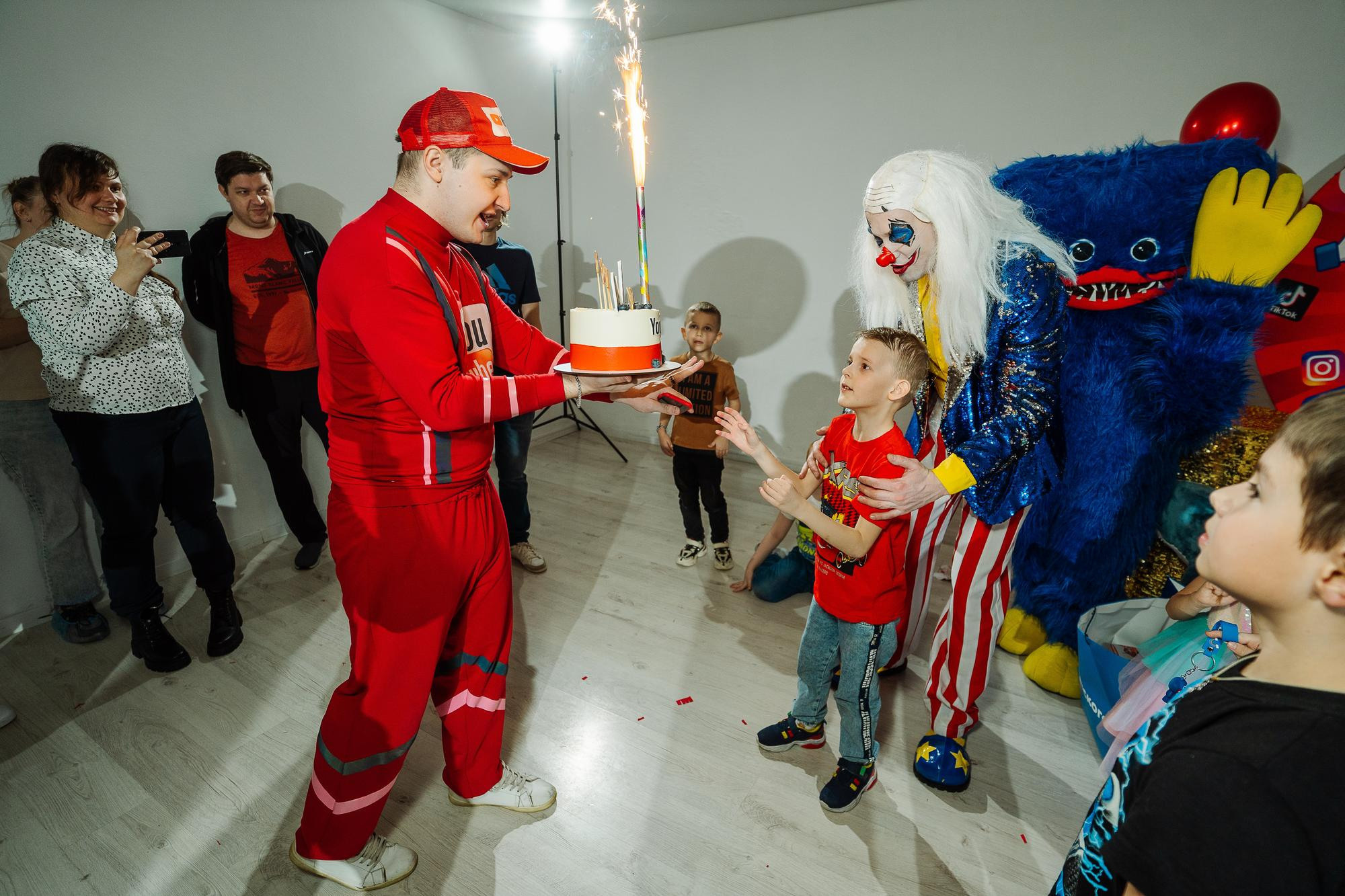 Фабрика карнавалa