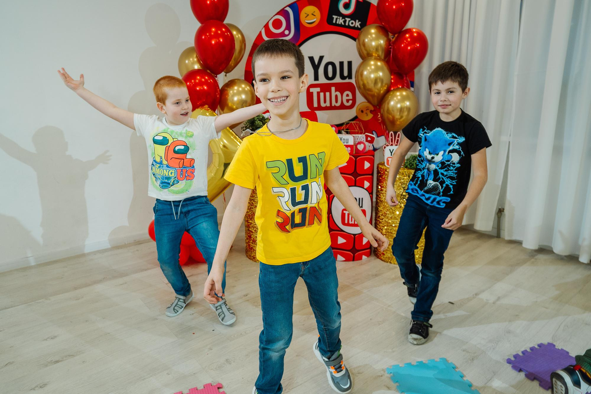 Фабрика карнавалa