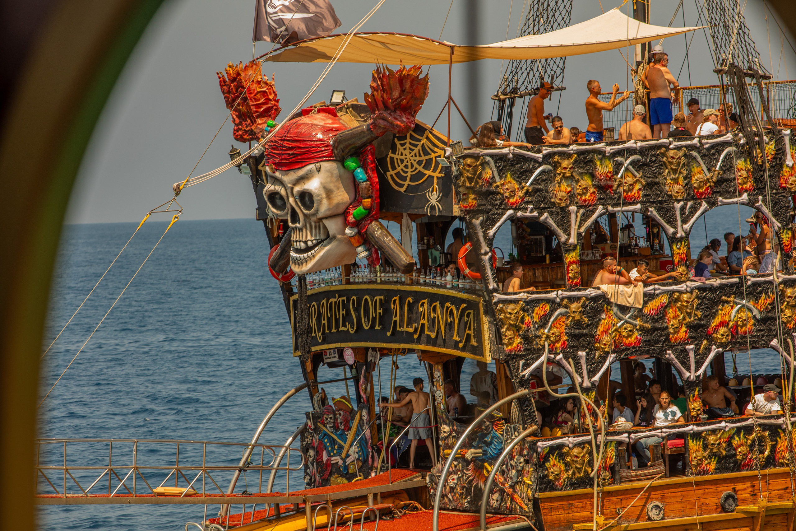 Где-то у берегов Аланьи (Турция). Фотограф Сергей Ловкий