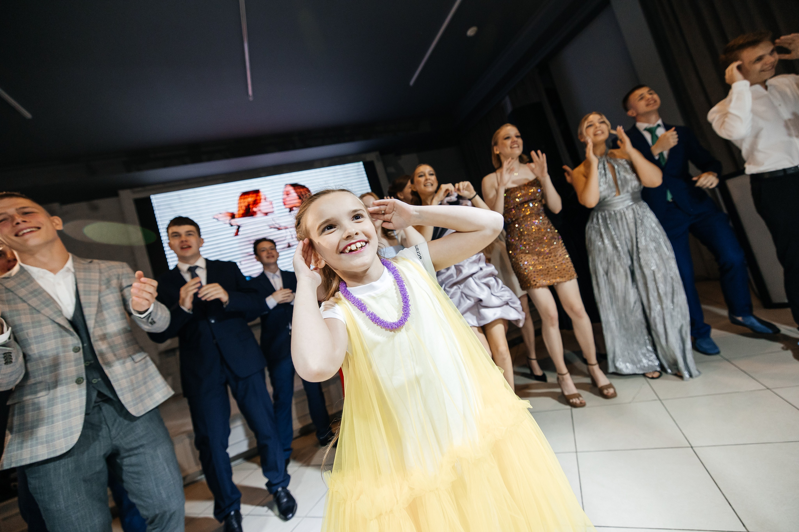 2023-06-23 Выпускной МБОУ СОШ № 10. Фотограф в Красноярске