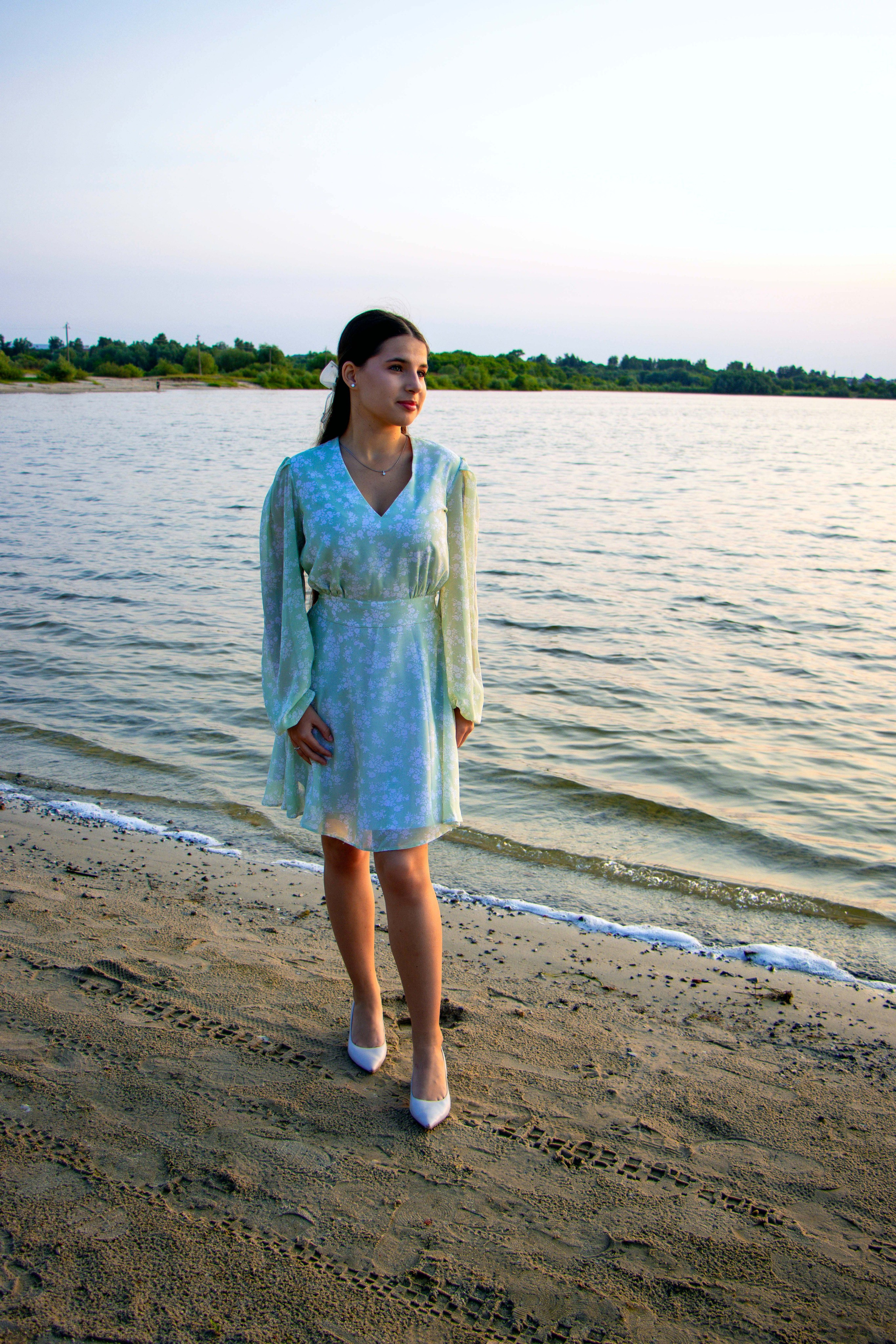 Эмилия у озера. Фотограф Татьяна Матрос