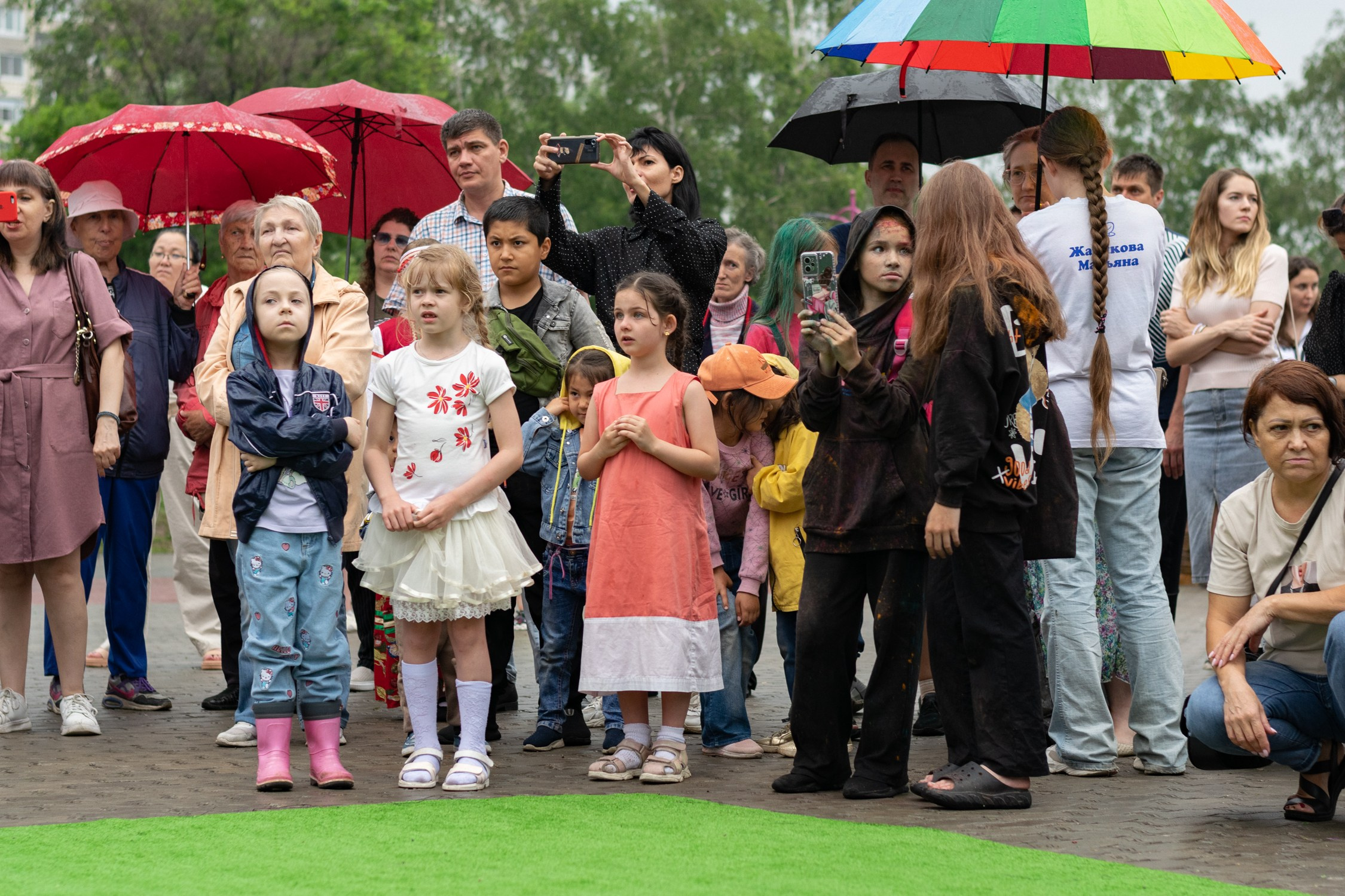 Антон Курдюмов фотограф в Хабаровске Рина Курдюмова фото27 foto27 Антон Дорофеев репортажный репортаж документалист Тони и Рина фотосоздатели День молодежи по-русски Хабаровск кинотеатр
