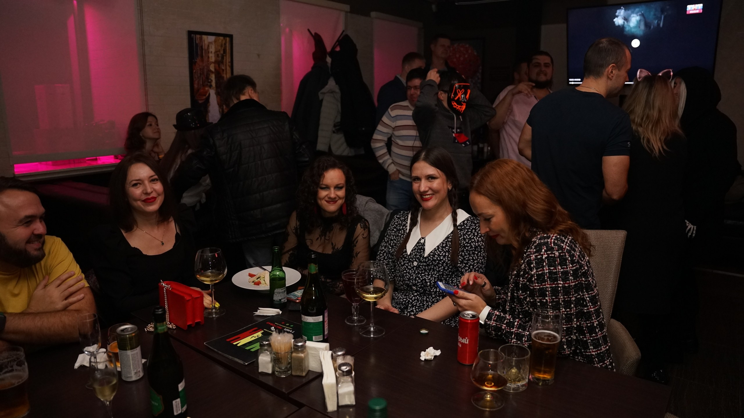 Возвращение зловещих попотрясов. Клубная вечеринка | 28.10.22. Галерея Фантим