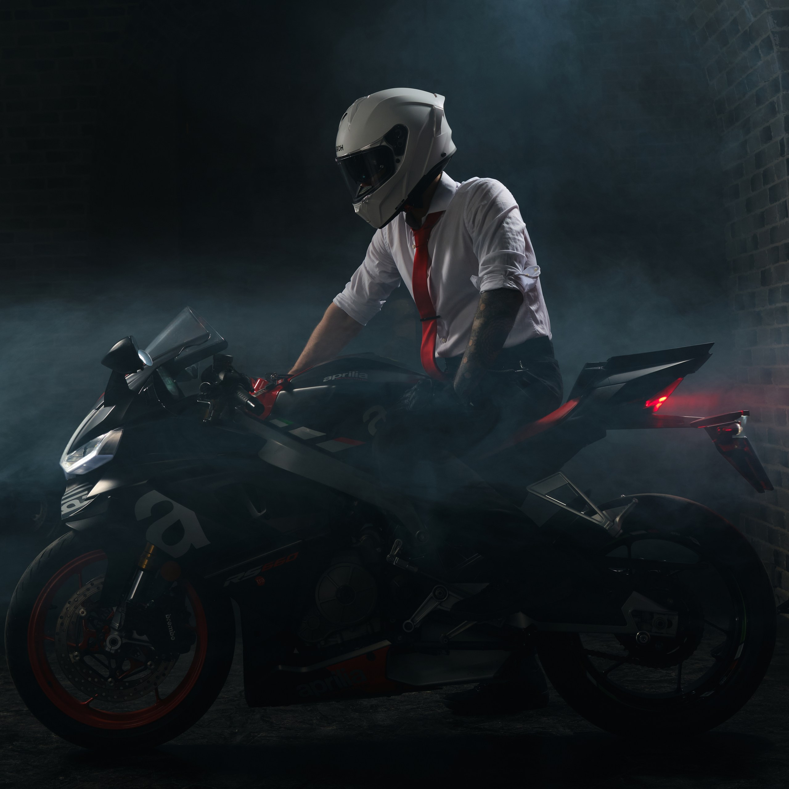 Фотосъемка для мотоблогера Сергея Кузнецова. Профессиональный фотограф в Москве — Максим Дьяконов