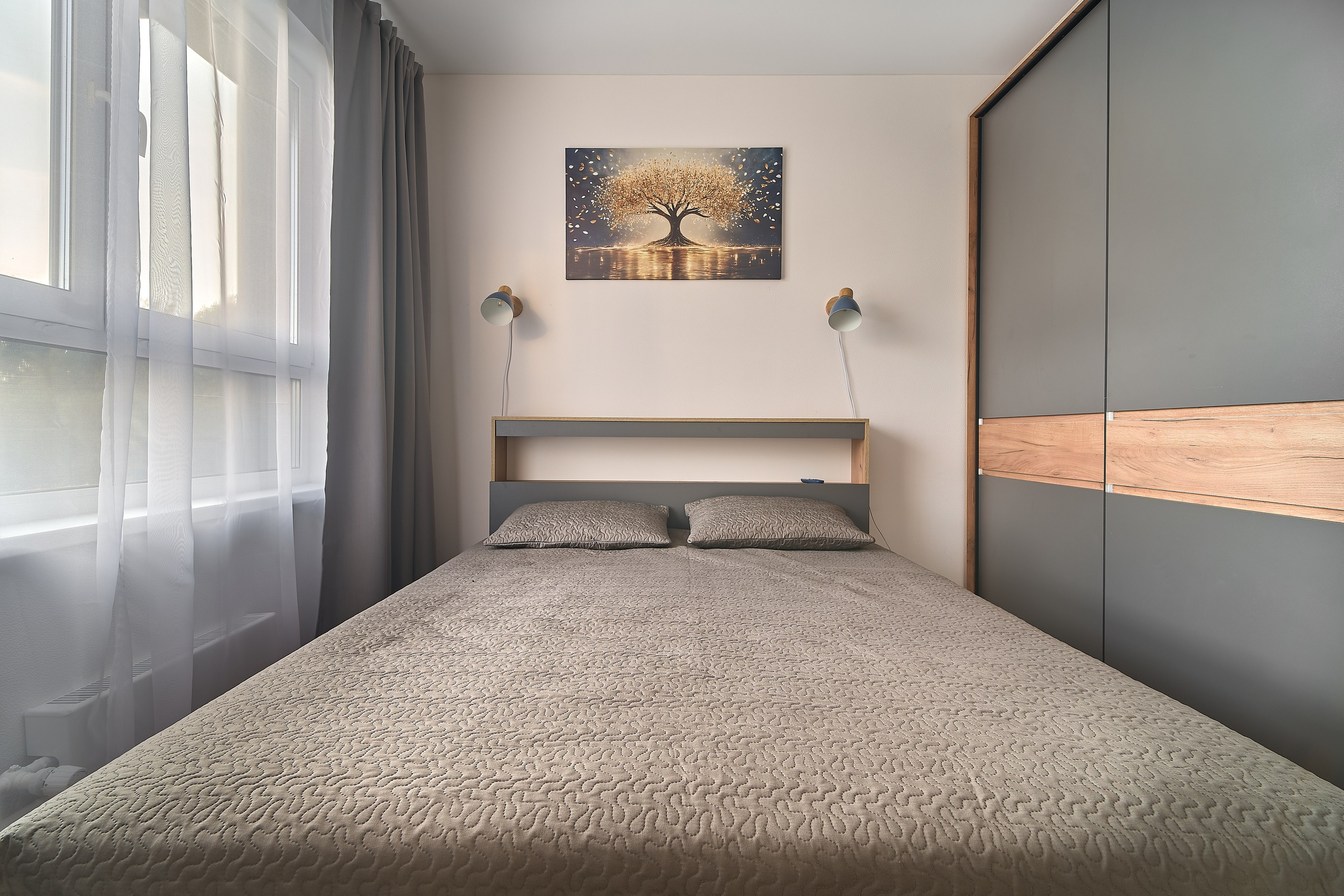 «Евро-трешка» для посуточной сдачи. Заказчик АН «Борисов». Главная