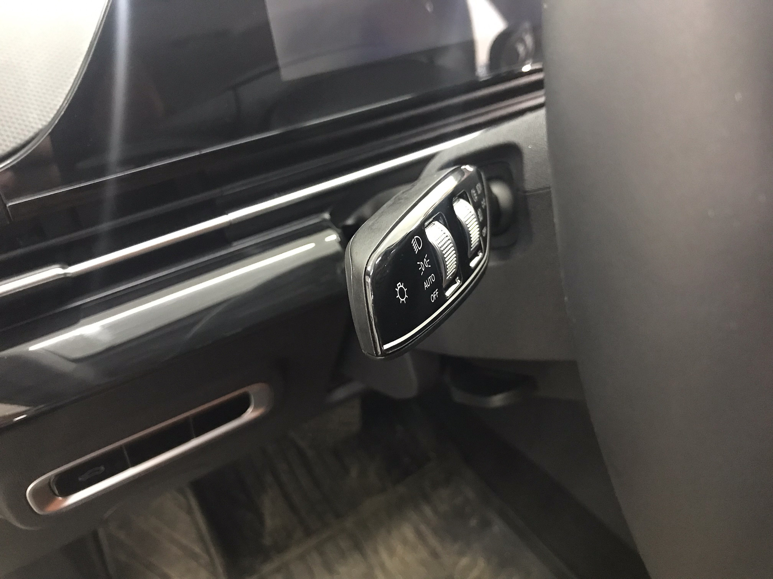 Защита салонов. Бронирование, тонировка, детейлинг