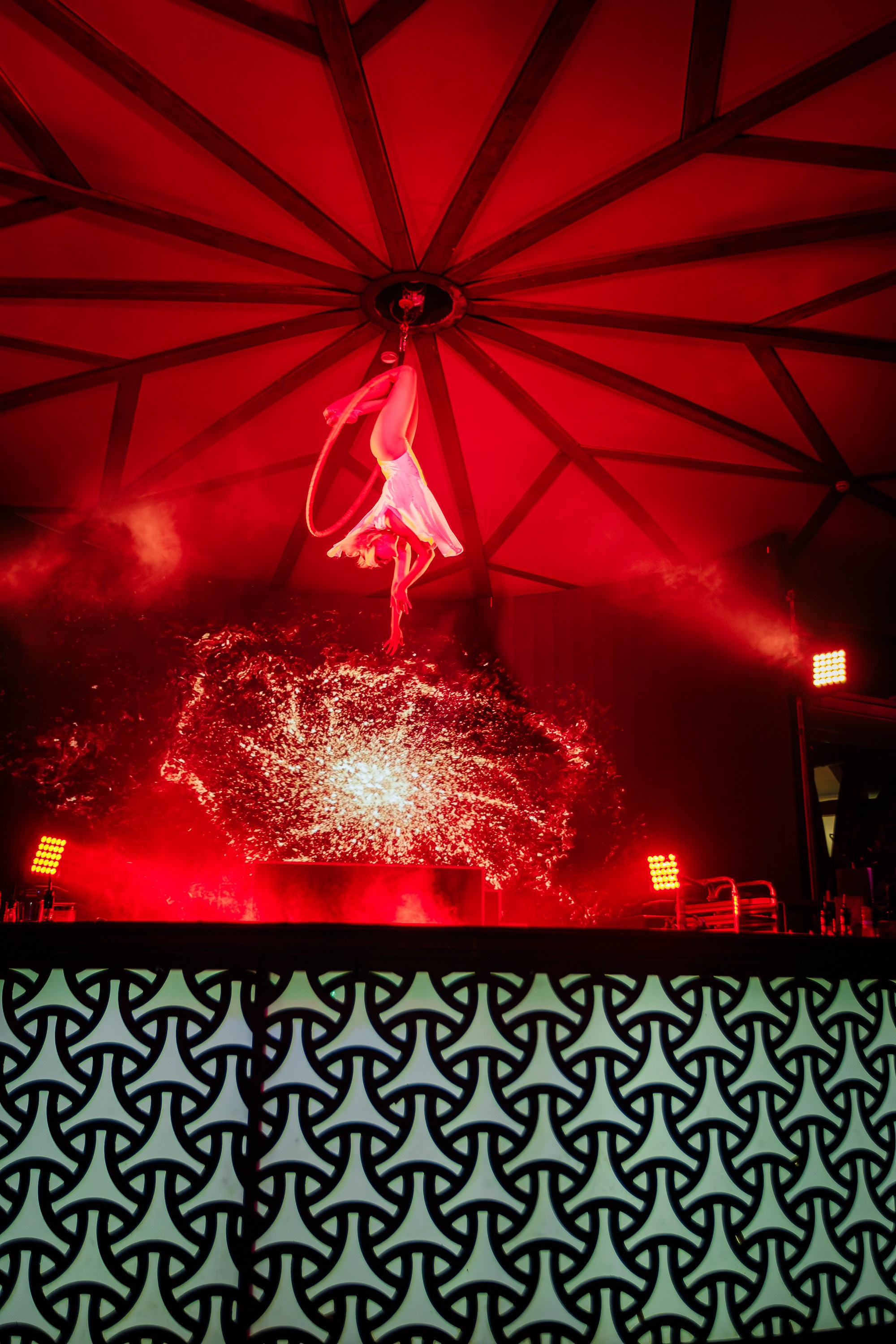 PTIZZA SHOW. Gold & Black in Ptizza Bar_Ялта_6.07.2025. Аминов Руслан | Фотограф