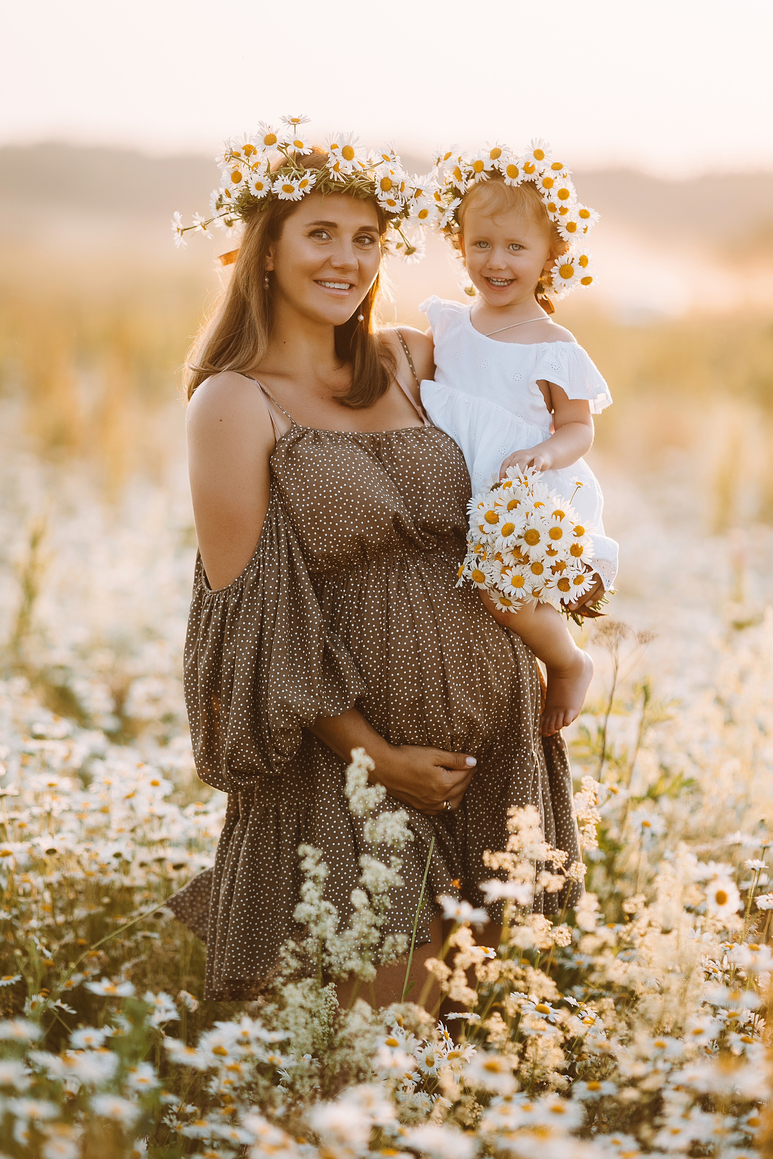 Фотосессии в ромашковых полях. Семейный фотограф в Москве! Сохраните воспоминания с любовью