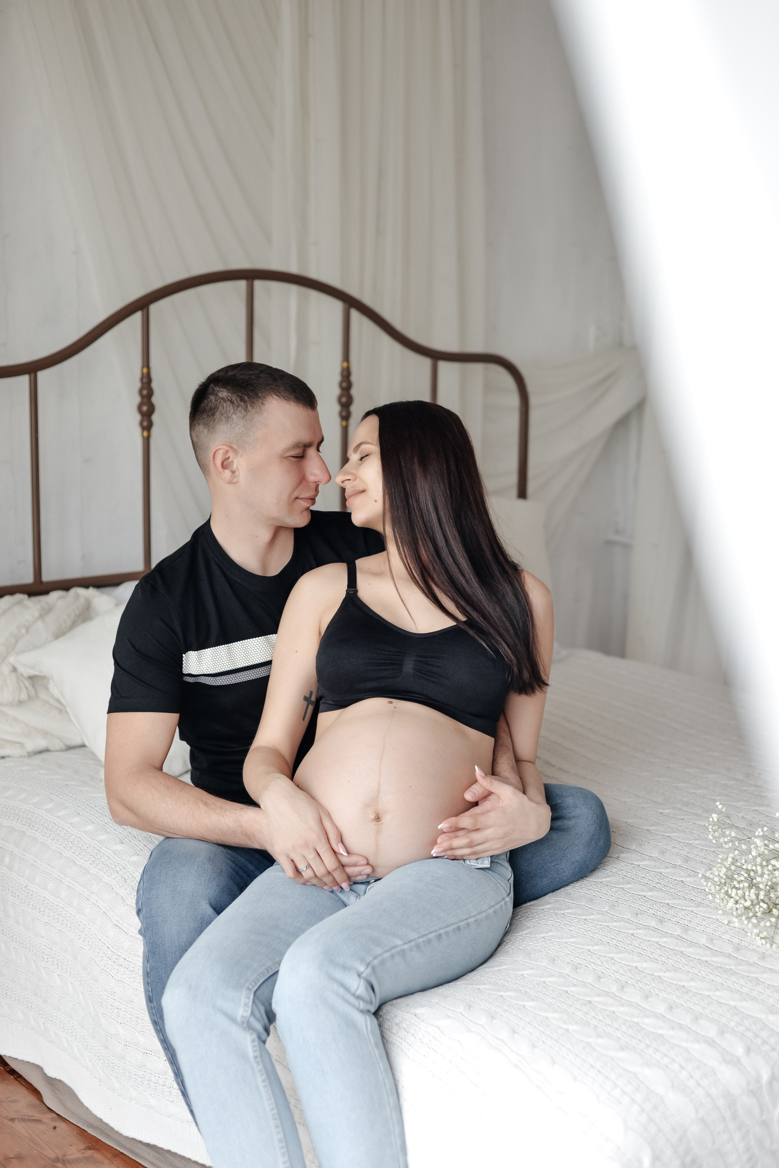 Наташа и Леша в студии Теплопункт. Семейный и свадебный фотограф Галина Абакумова, фотосессии в Белгороде