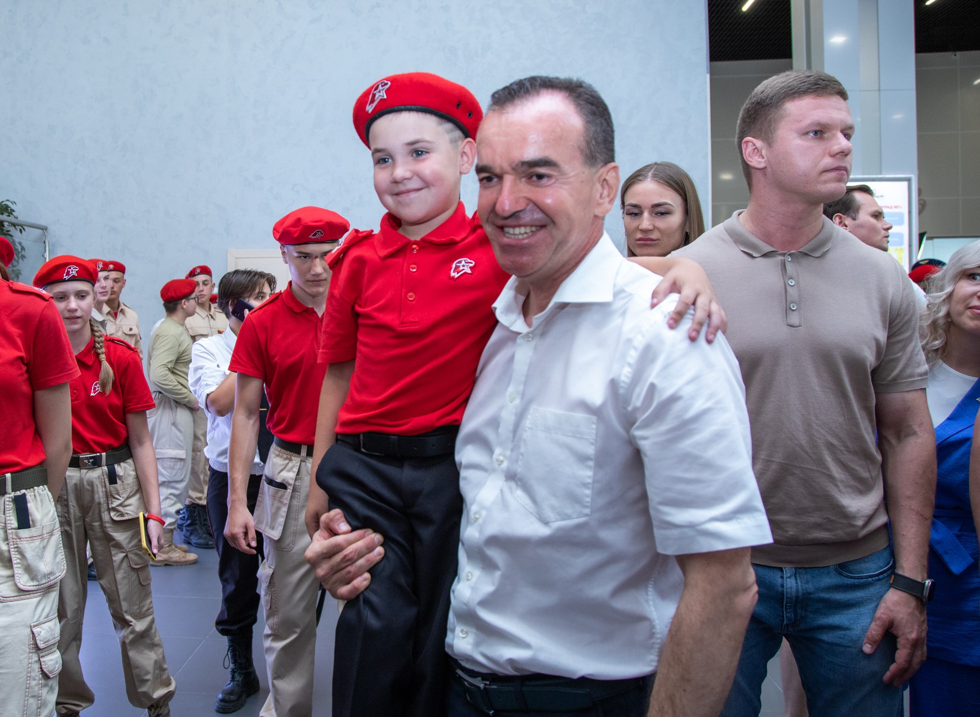 Краевой День молодёжи в Краснодаре 2023. Репортажный, промышленный и маркетплейс-фотограф Дмитрий Чернат