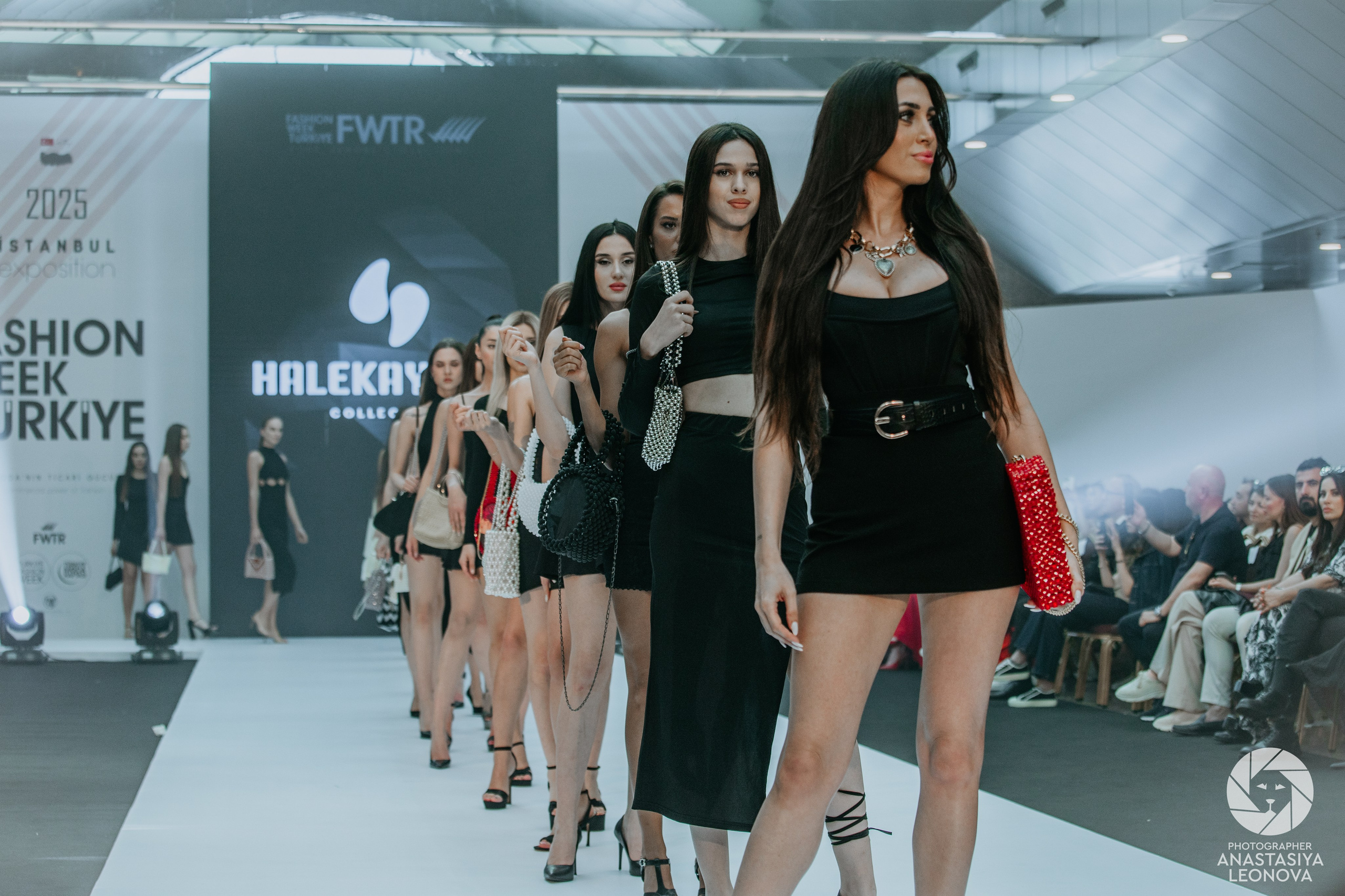 Fashion Week Türkiye [spring, 2025]. Anastasia Leonowa