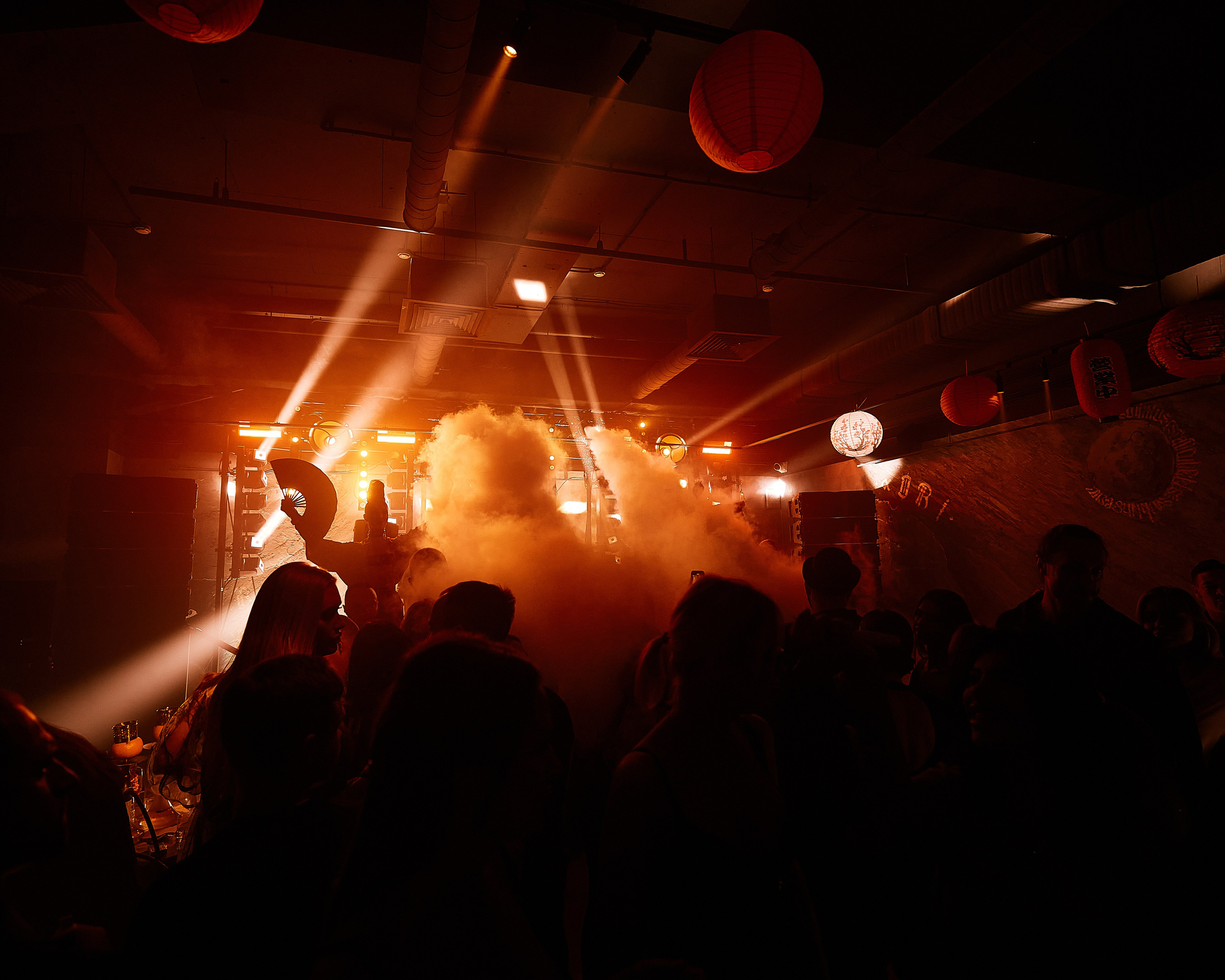 PLUS VIBE Party. Репортажный фотограф в Москве Дмитрий Масленников