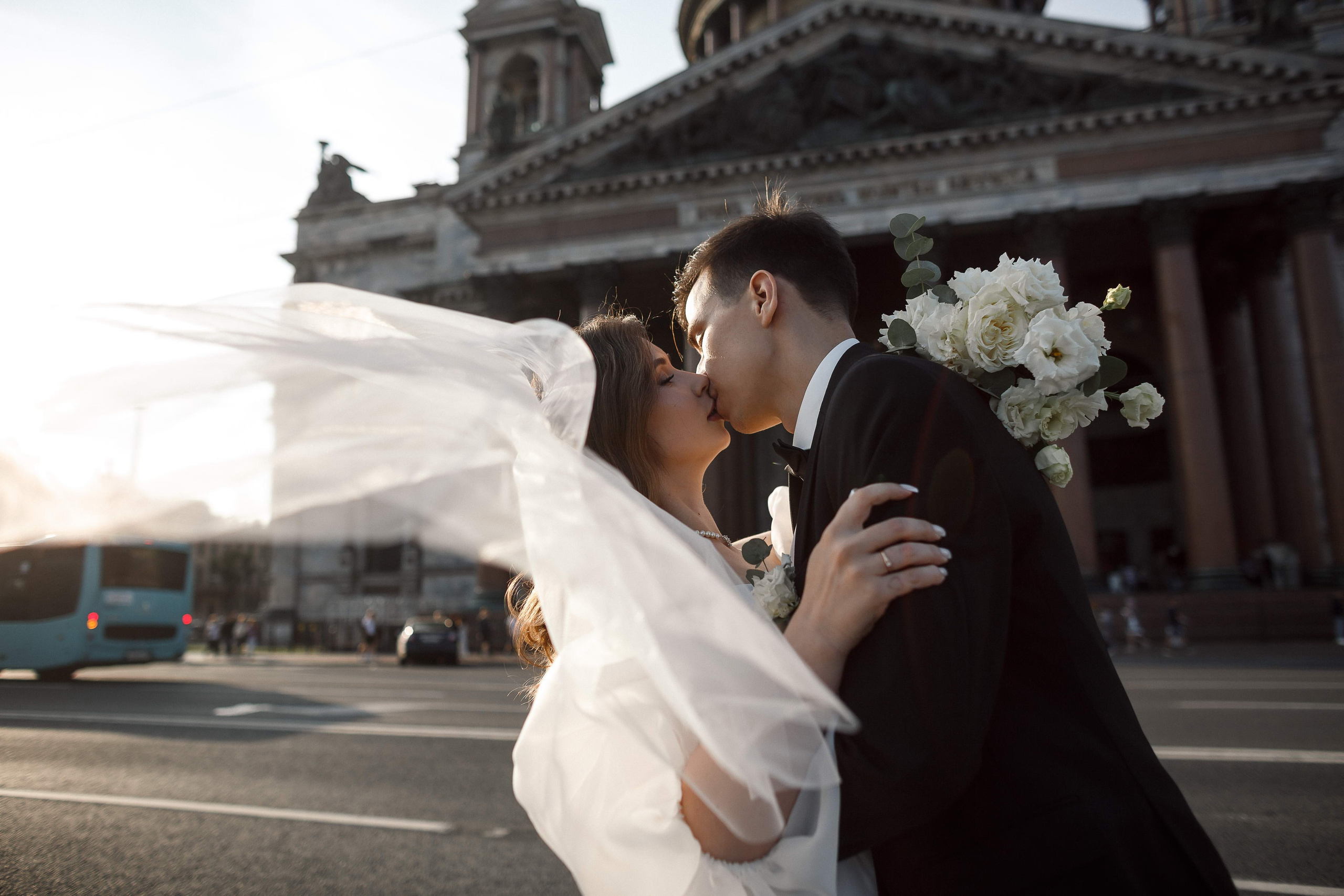 Свадебный альбом. Свадебный фотограф Игорь Брундасов 8PHOTO на свадьбу венчание загс СПб