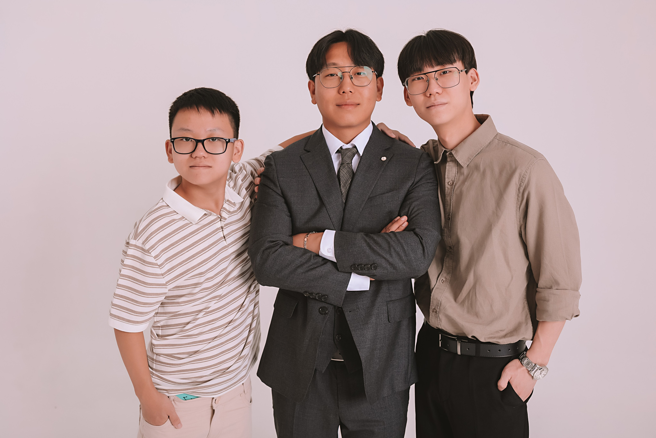 Айвазовский и парк дружбы народов. Семейный фотограф Тюмень, фотограф на роды Салмина Мария