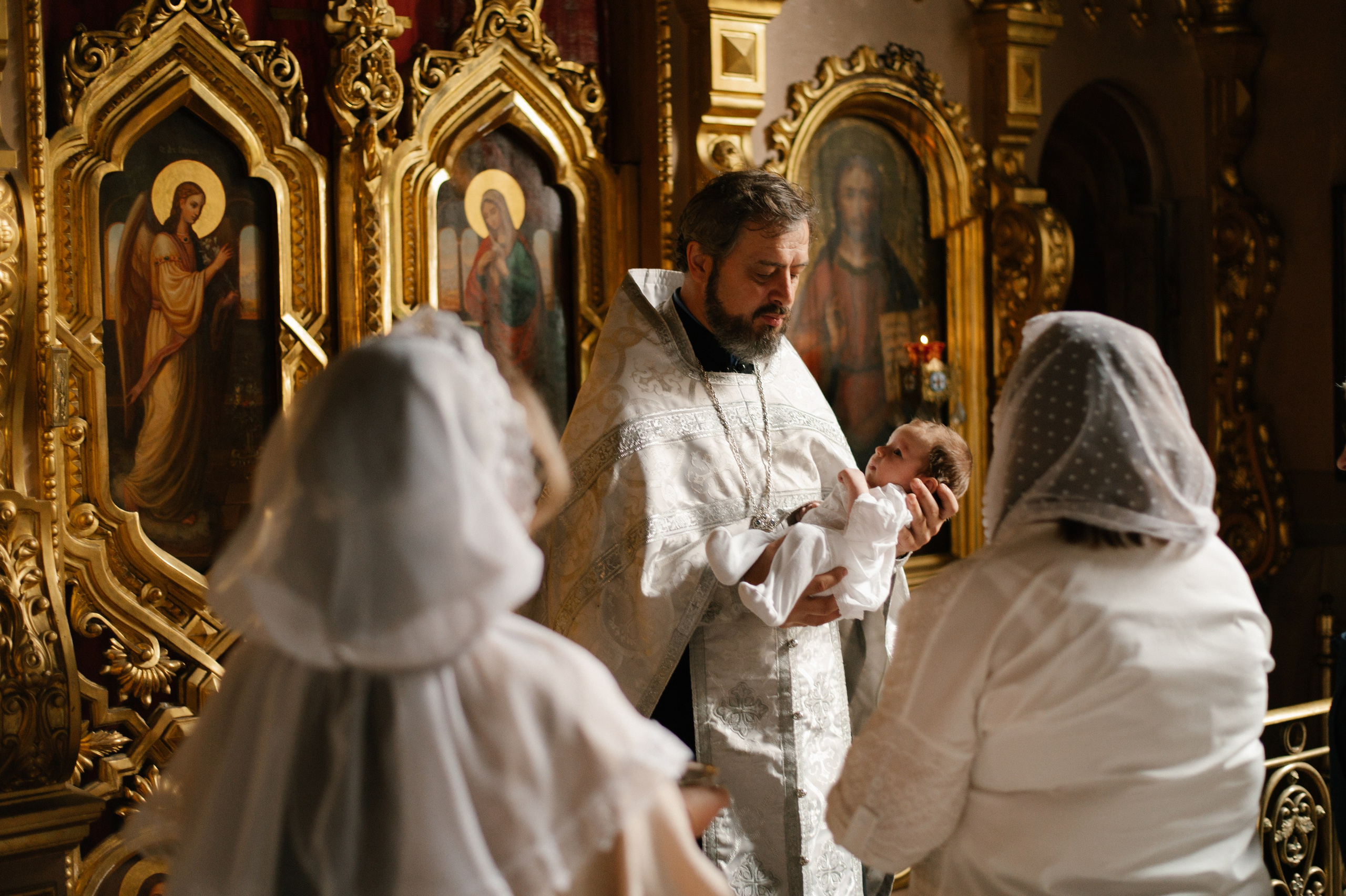 Фотограф на крещение. Фотосессия таинства крещения. Храм Воскресения Словущего в Даниловской Слободе. Семейный и свадебный фотограф в Москве Татьяна Николаева