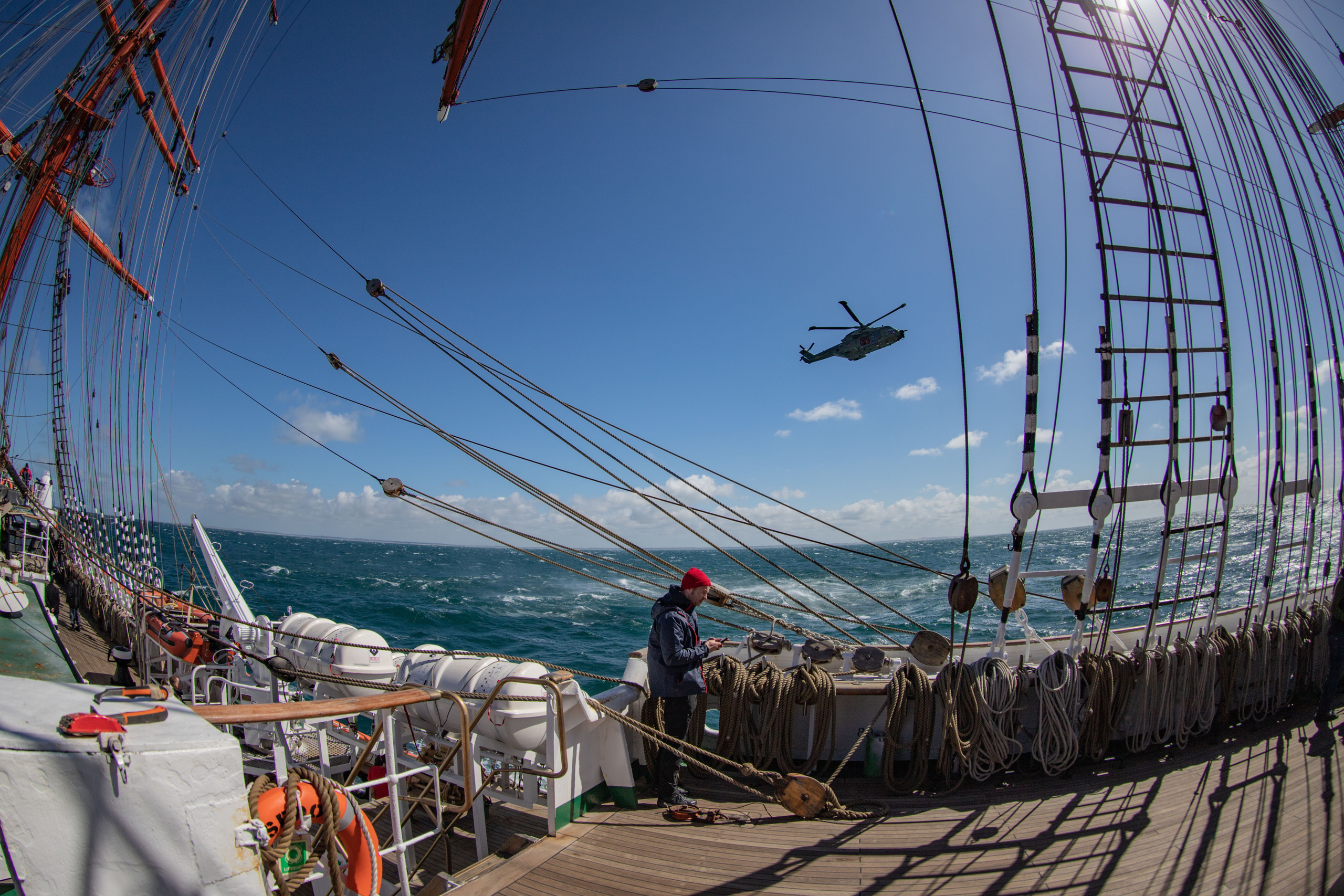 Паруса и волны. Alexander Ermolenko