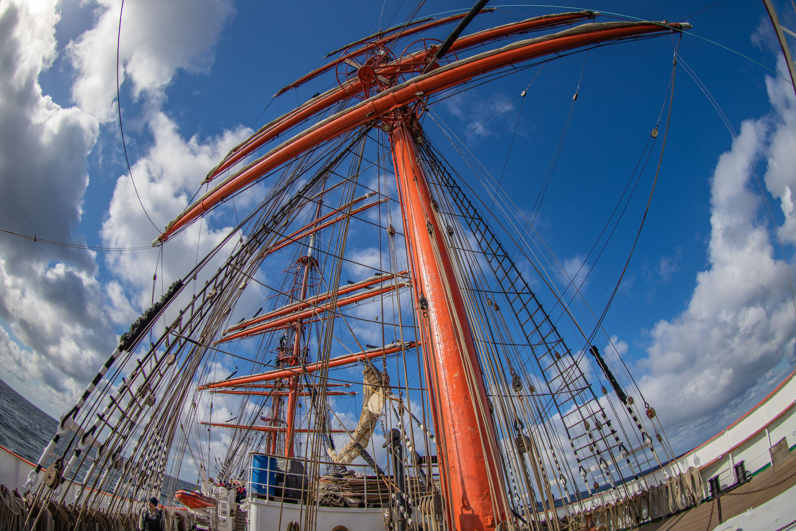 Паруса и волны. Alexander Ermolenko