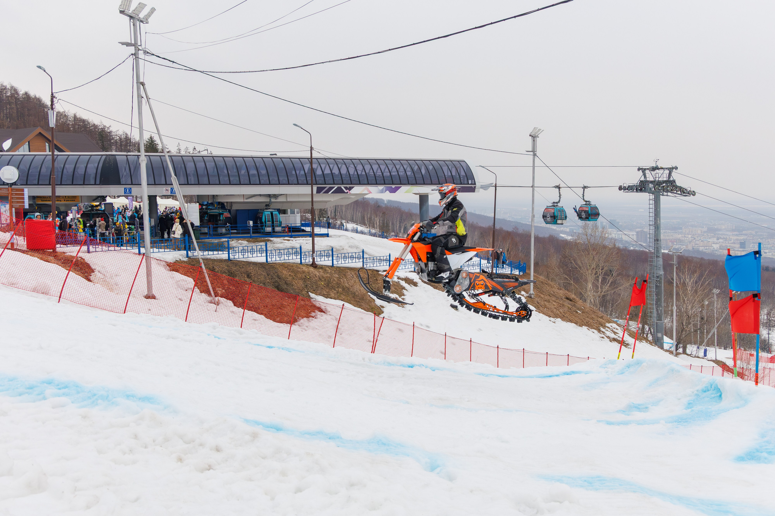 Сноубайк Шоу _ 2026. Свадебный, семейный и репортажный фотограф в Южно-Сахалинске Артур Петросян