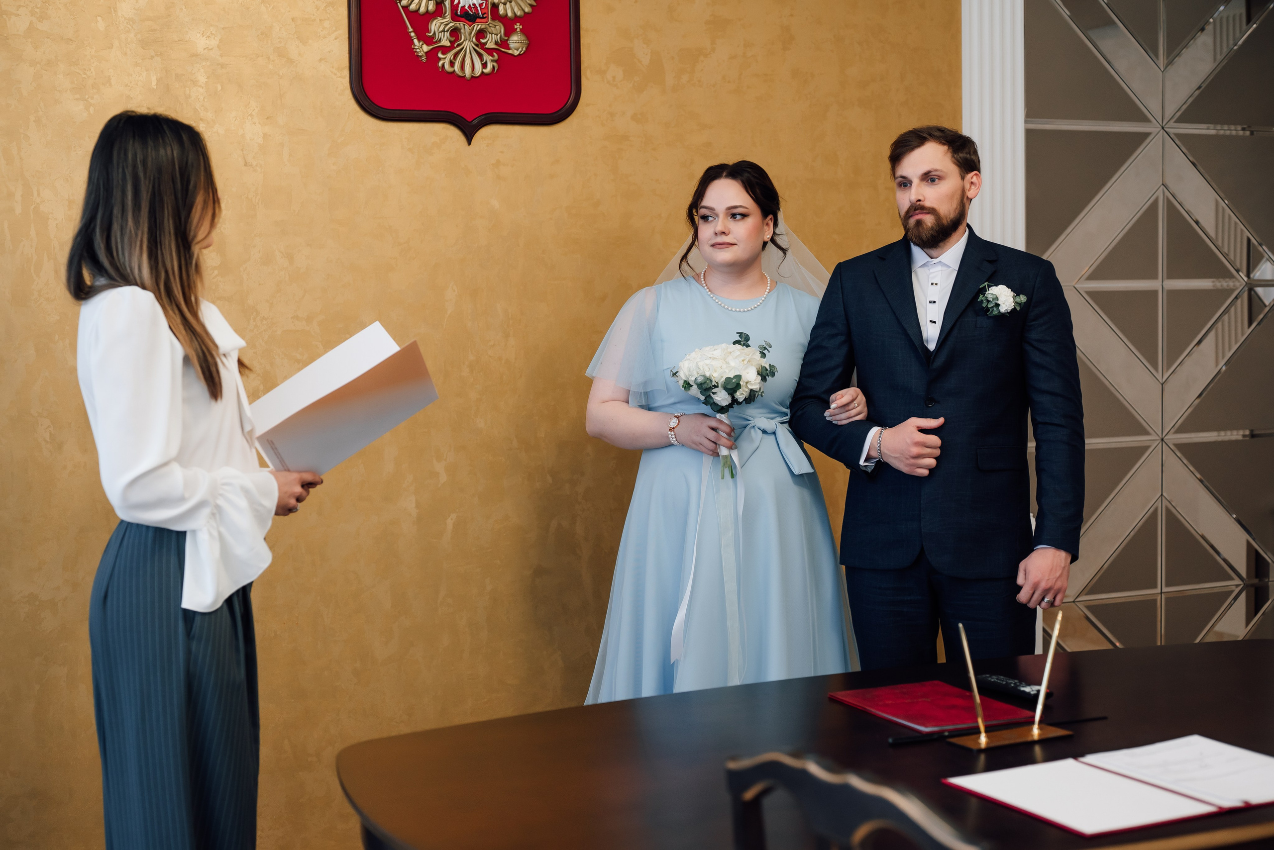 Свадьбы: ЗАГС. Фотограф Вероника Чермных