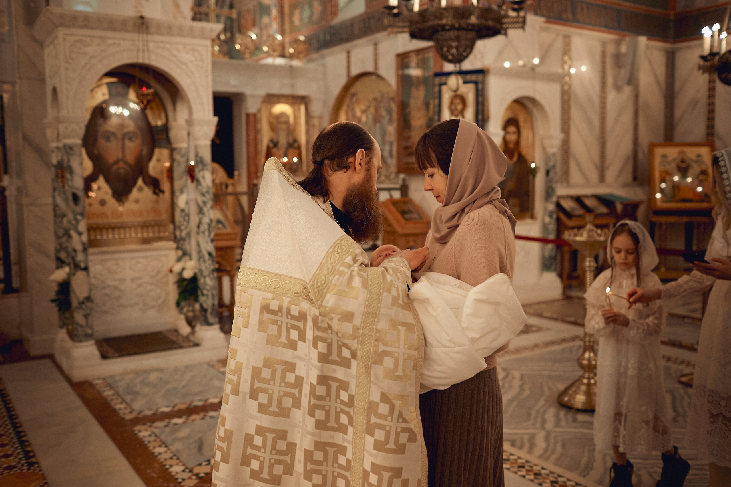 Таинство Крещения. Фотограф Москва|Ясенево Яна Новокрещенных