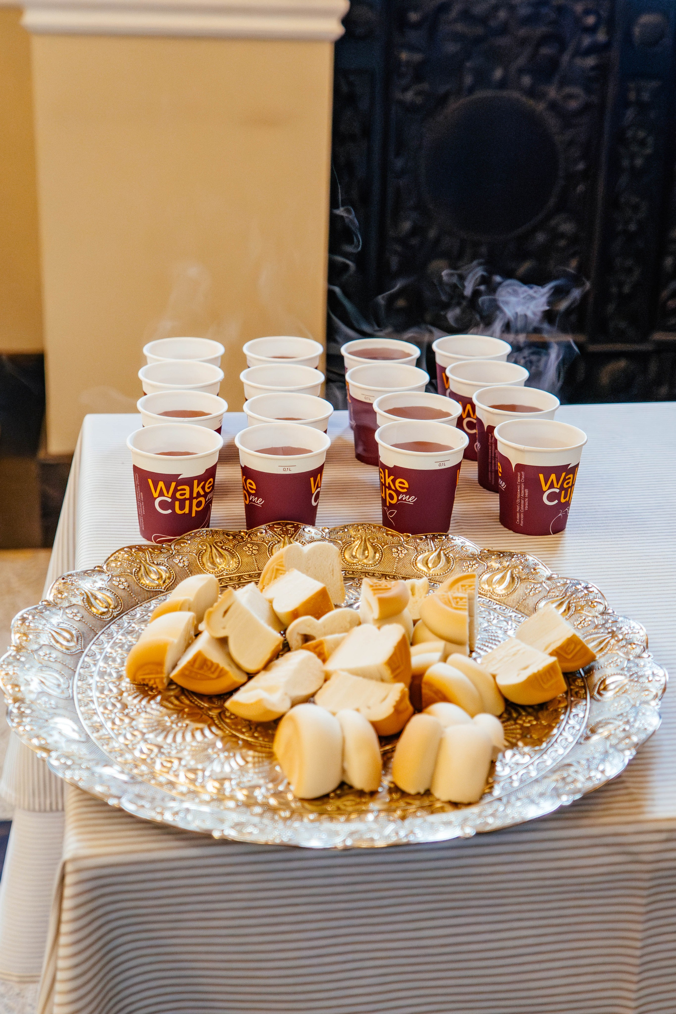 Литургия в храме блж. Ксении Петербургской д. Слобода. Фотограф Москва Валерия Веденина