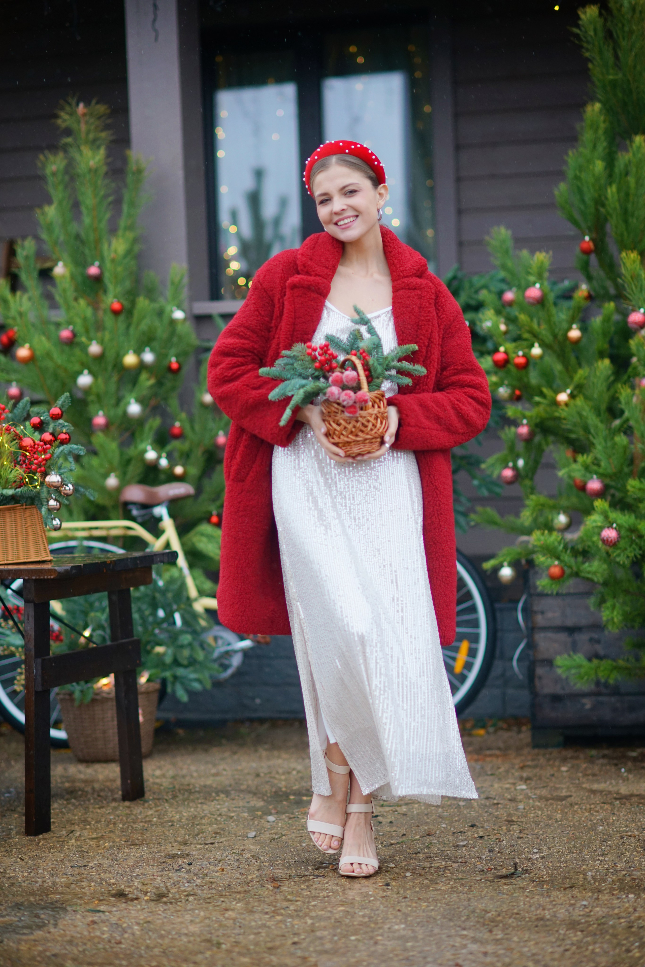 Территория у дома и веранды. Фотодача — загородный дом для съемок в Домодедово, Московская область