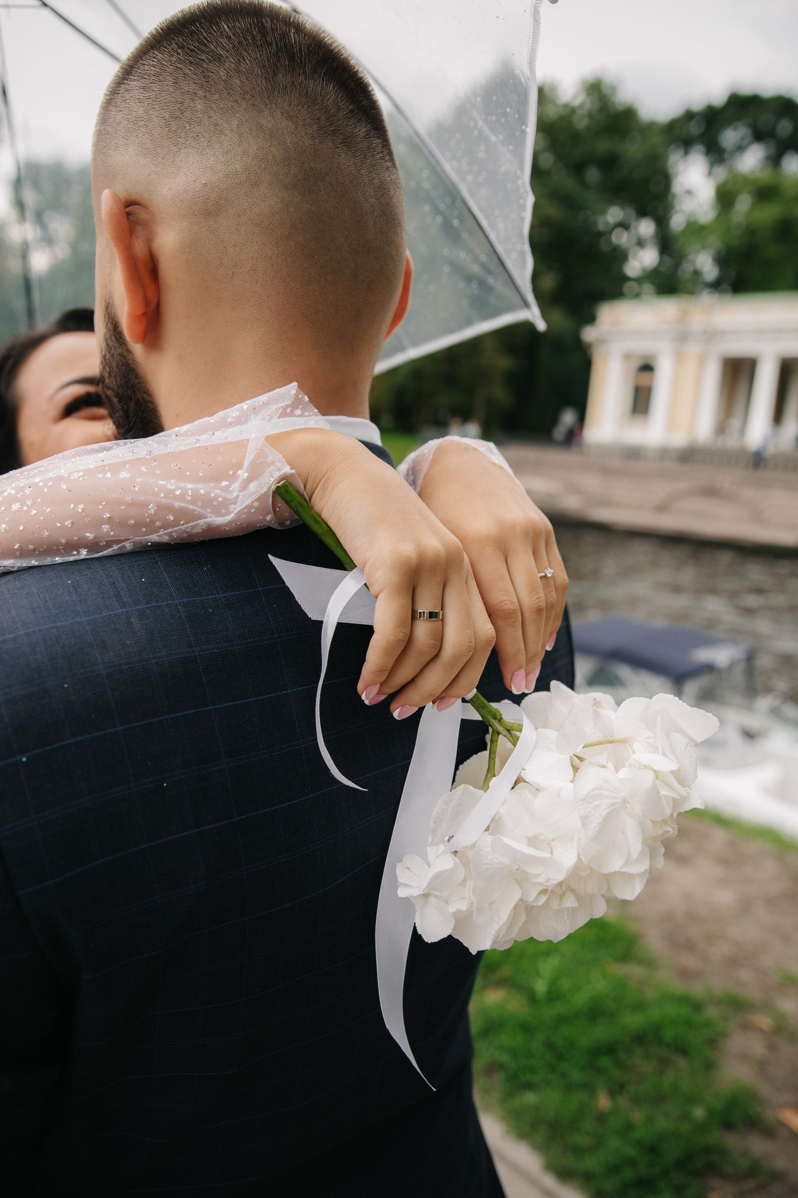 ВЫБОРГСКИЙ ЗАГС | июль, центр. Свадебный фотограф в Санкт-Петербурге Полина Корзухина