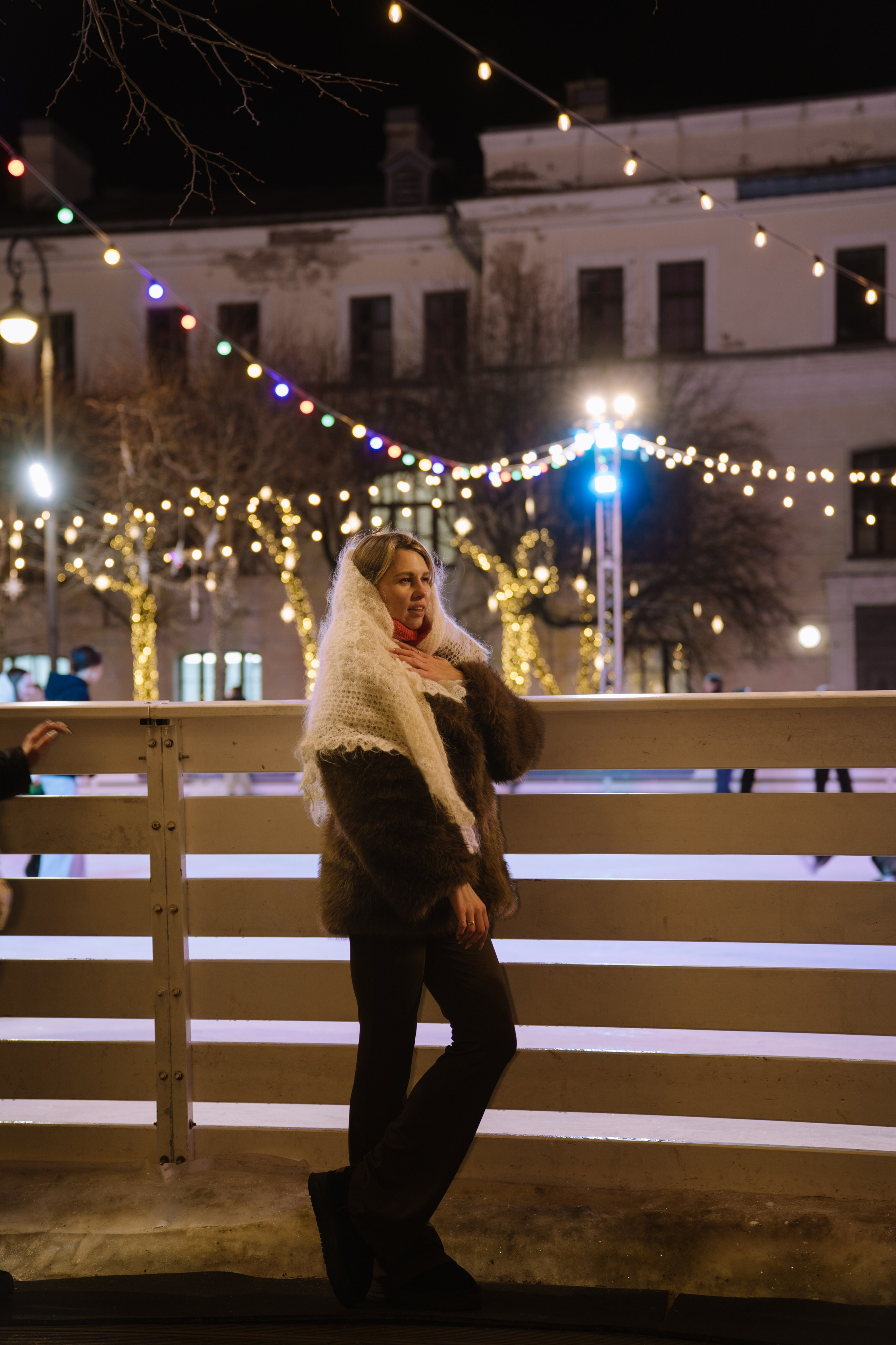 ПРОГУЛКА НА МАНЕЖНОЙ ПЛОЩАДИ ДЛЯ ДЕВУШКИ ПЕРЕД НОВЫМ ГОДОМ (НОВОГОДНЯЯ ФОТОСЕССИИЯ НА МАНЕЖНОЙ ПЛОЩАДИ). Профессиональный фотограф, Санкт-Петербург — Виктория Богомолова