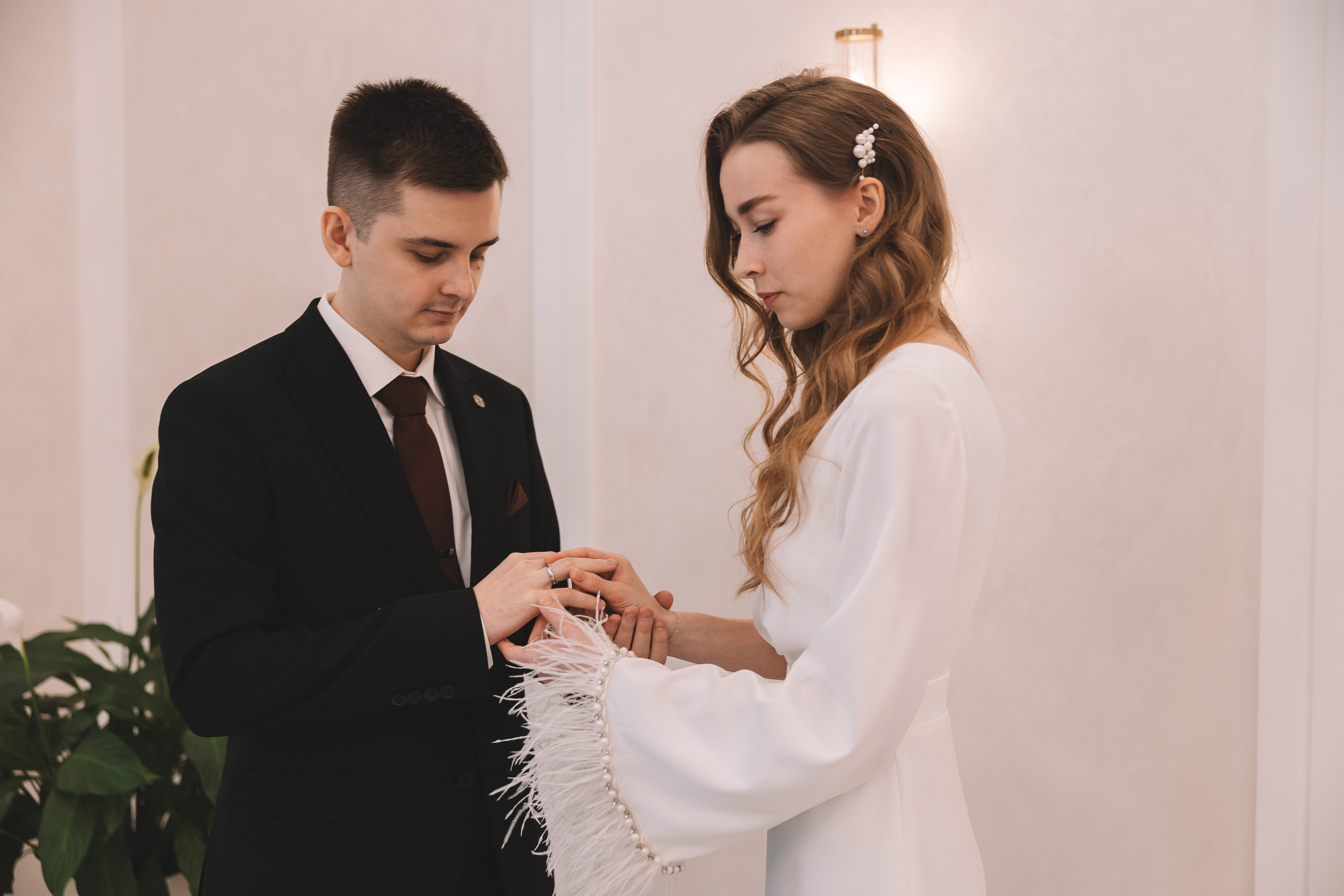 Свадебная фотосессия в Усадьбе Остафьево. Свадебный фотограф в Москве — Оскар Гелманов