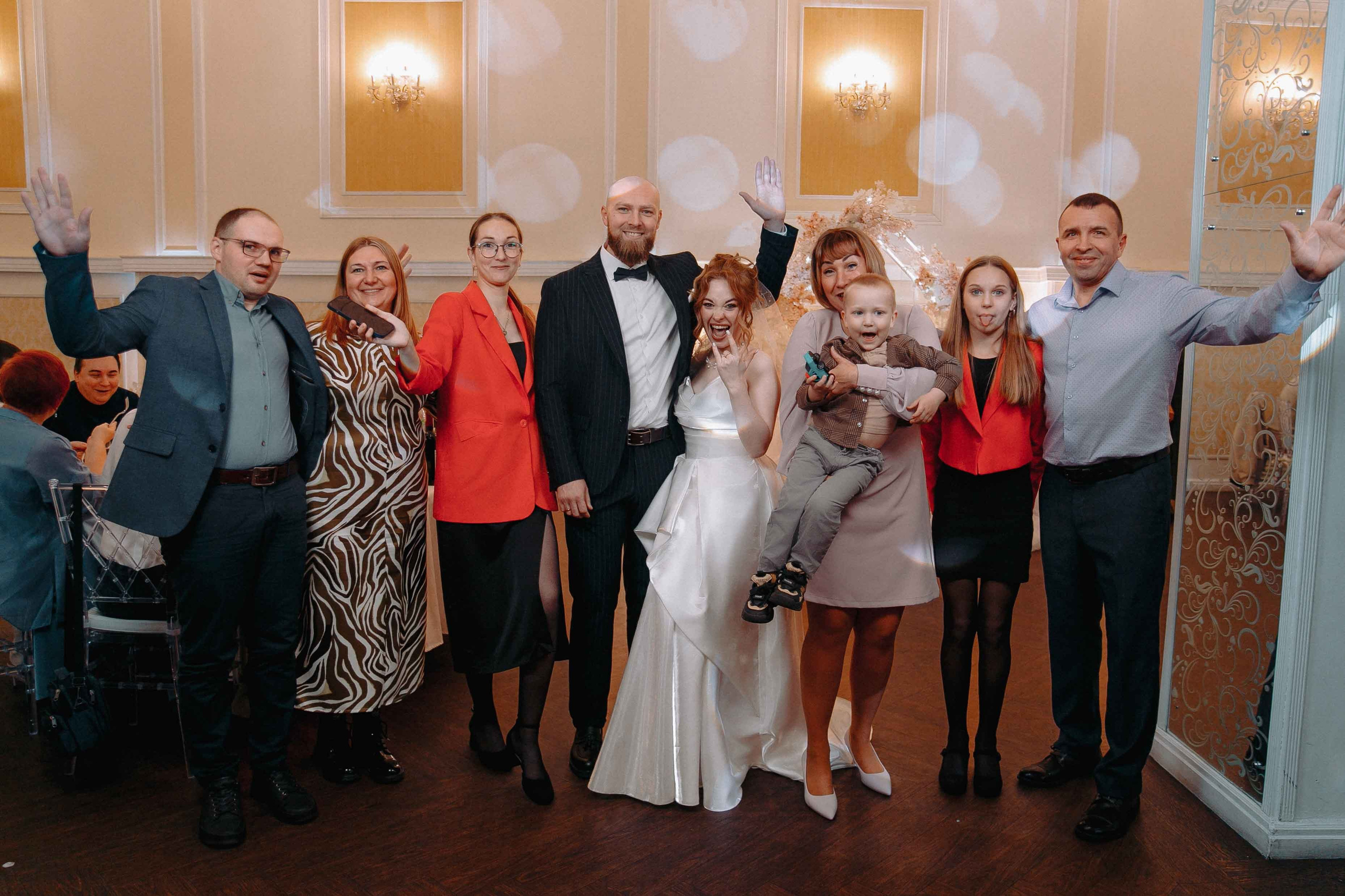 Загс + площадка. Ваш репортажный фотограф Артемий Антонов