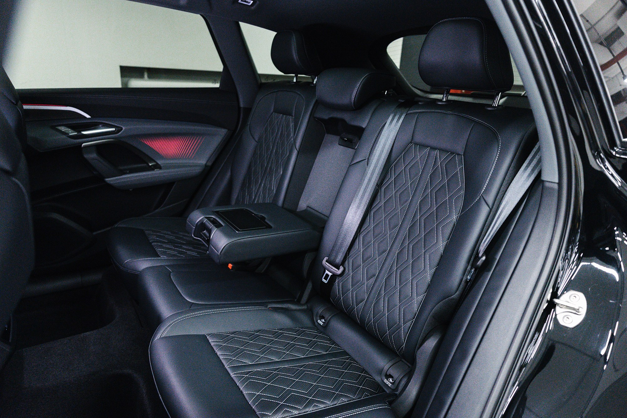 Audi Q5  40 TFSI 2.0 S tronic (204 л. с.). Автосалон «Х-Авто»