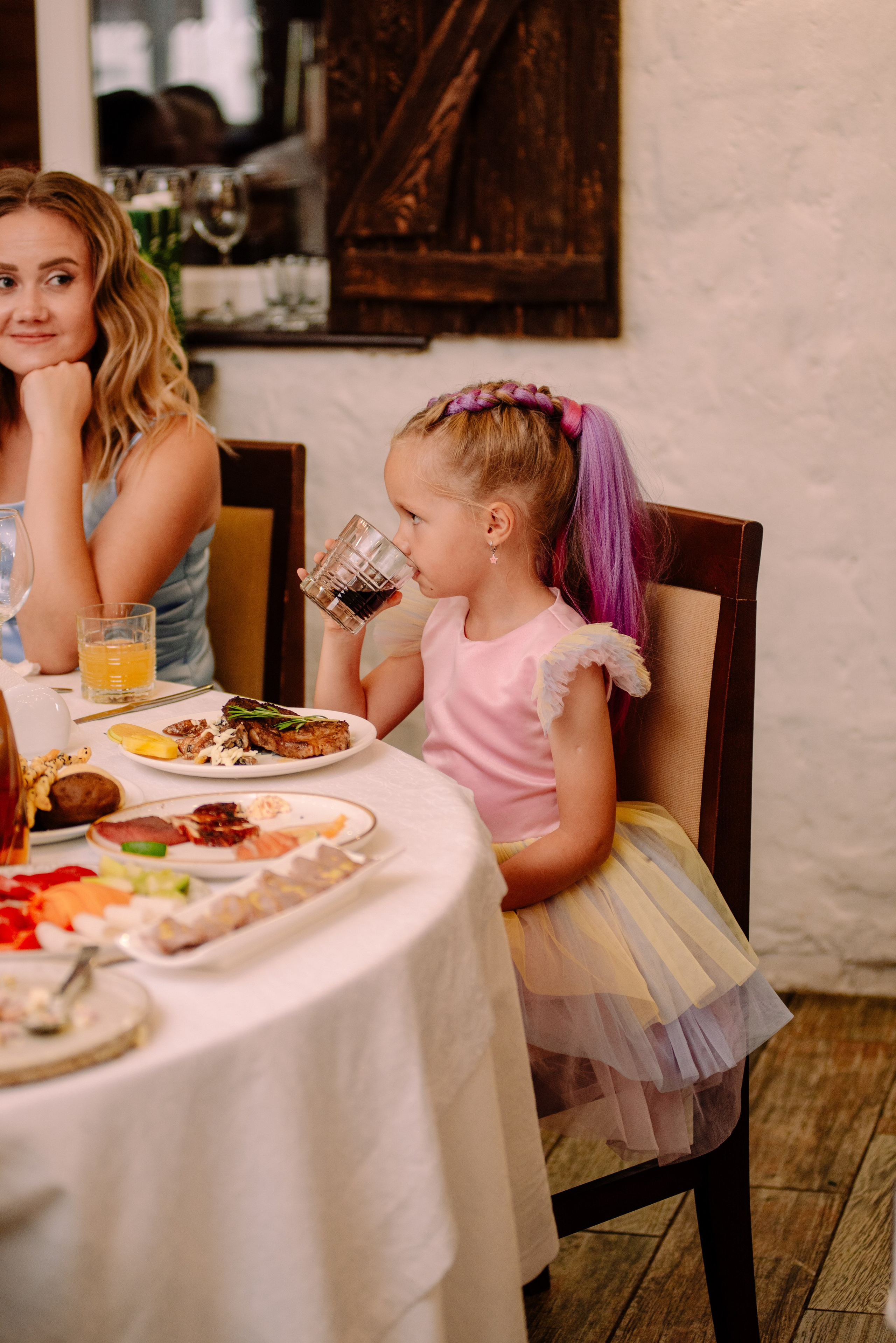 Юля и Саша — душевный банкет. Семейный и свадебный фотограф в Рязани Лиза Голованова