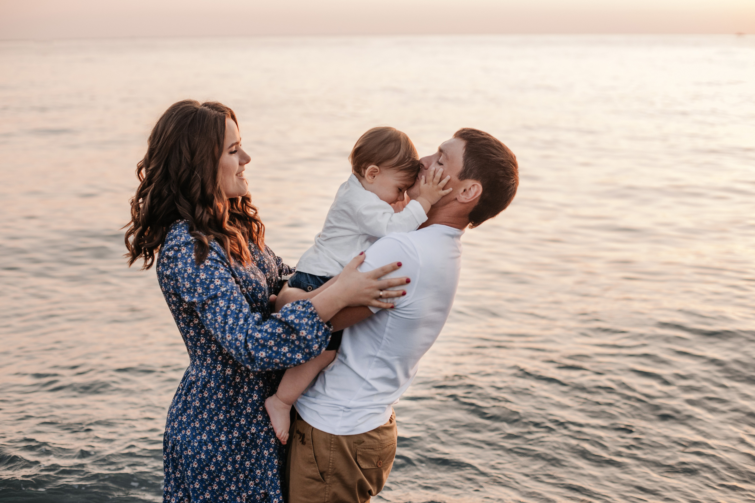 Милана Довгаль - семейный фотограф и видеограф  в Адлере и Сочи