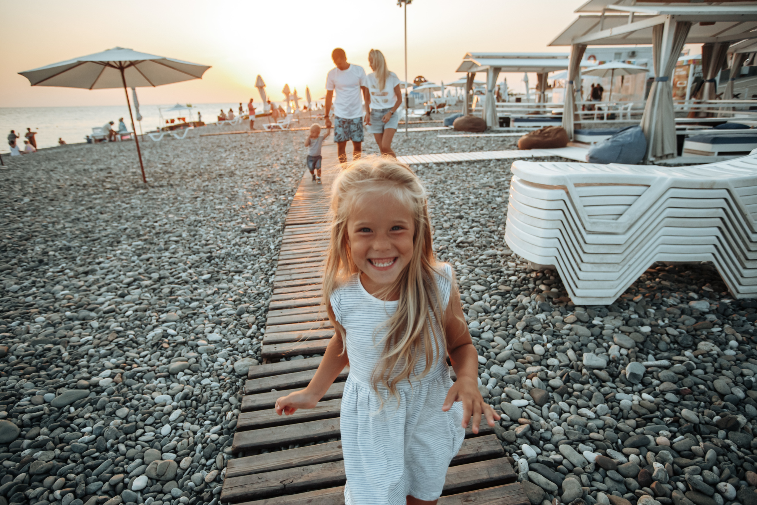 Олеся и семья. Милана Довгаль - семейный фотограф и видеограф  в Адлере и Сочи