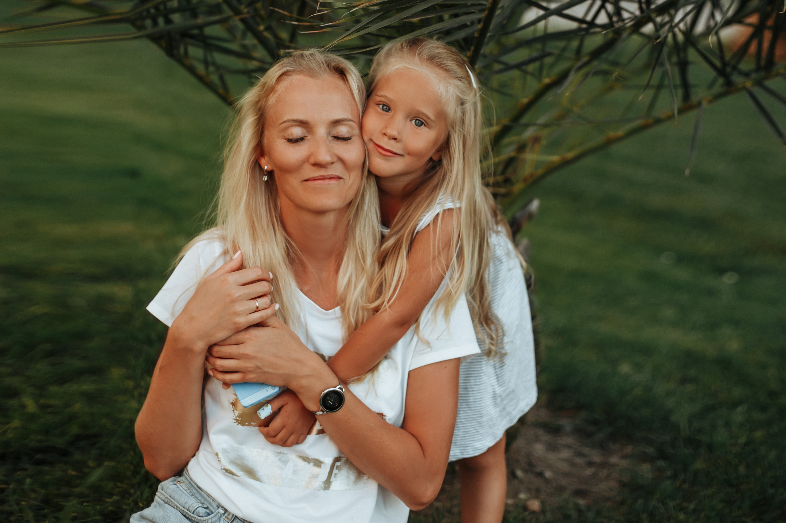 Олеся и семья. Милана Довгаль - семейный фотограф и видеограф  в Адлере и Сочи