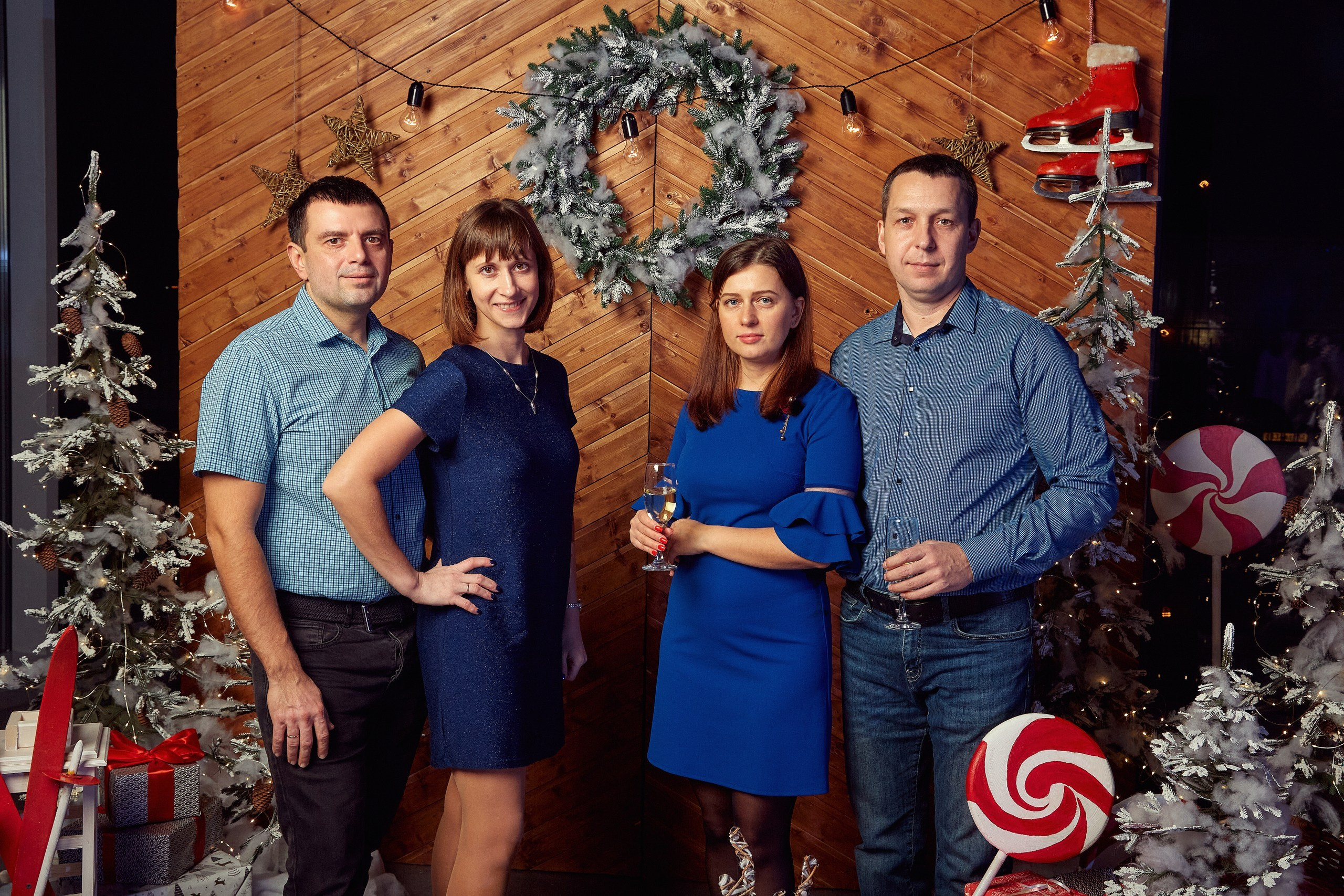 Транс-Инвест / Новогодний корпоратив на территории автосалона. Антон Артюшин, портретный фотограф. Москва