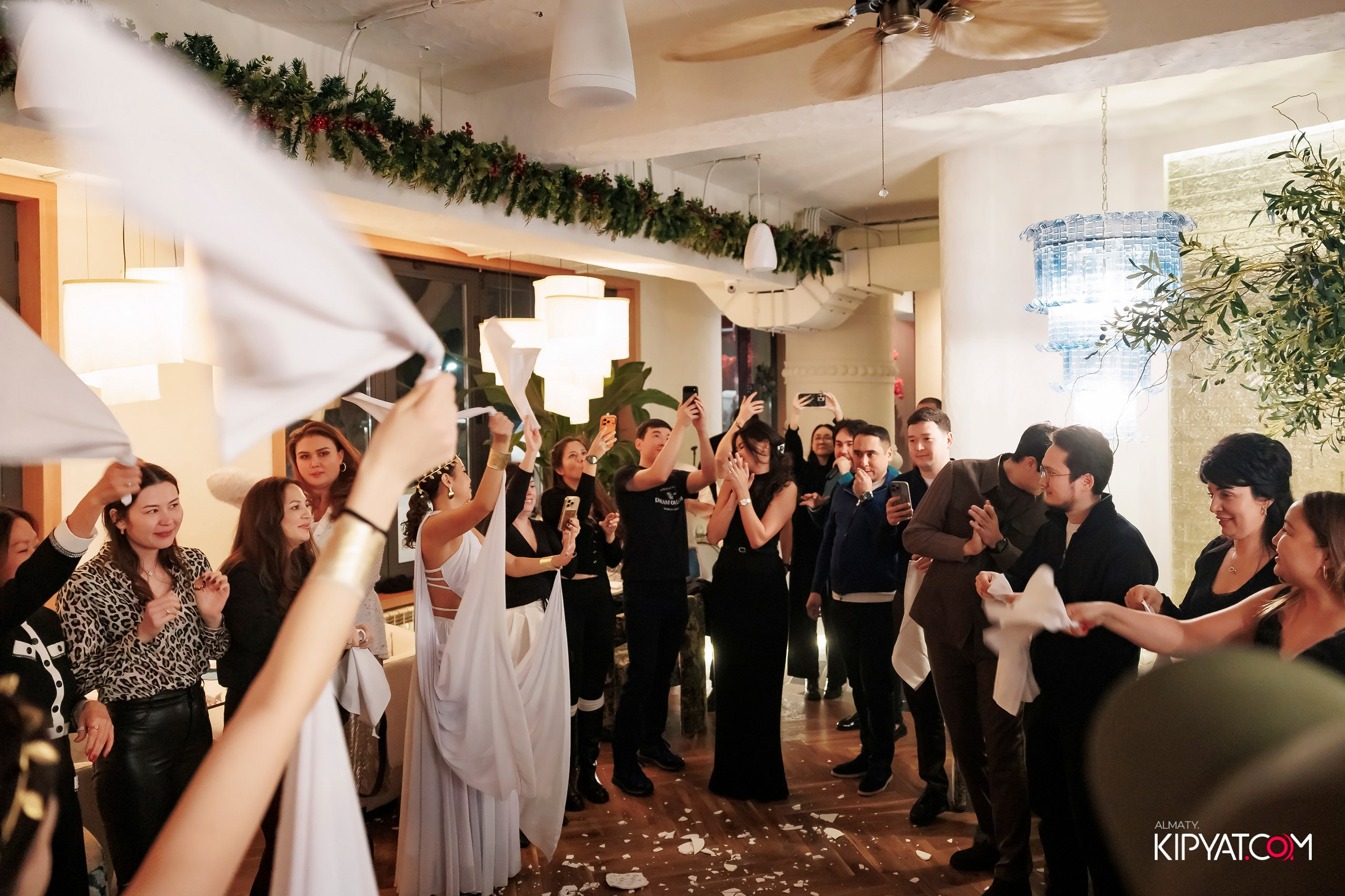 AIZA NEO BISTRO MIRAS. КИПЯТКОМ АЛМАТЫ! Фотосъемка мероприятий в Алматы