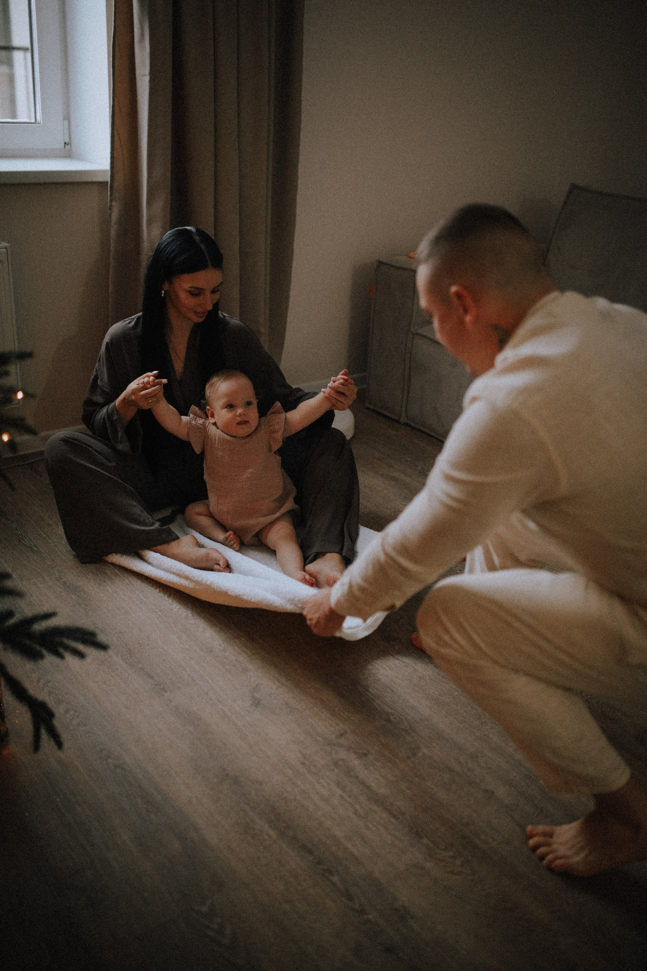 Денис, Юля и малышка Варвара. Семейный фотограф в Москве и Люберцах Юлия Гуськова