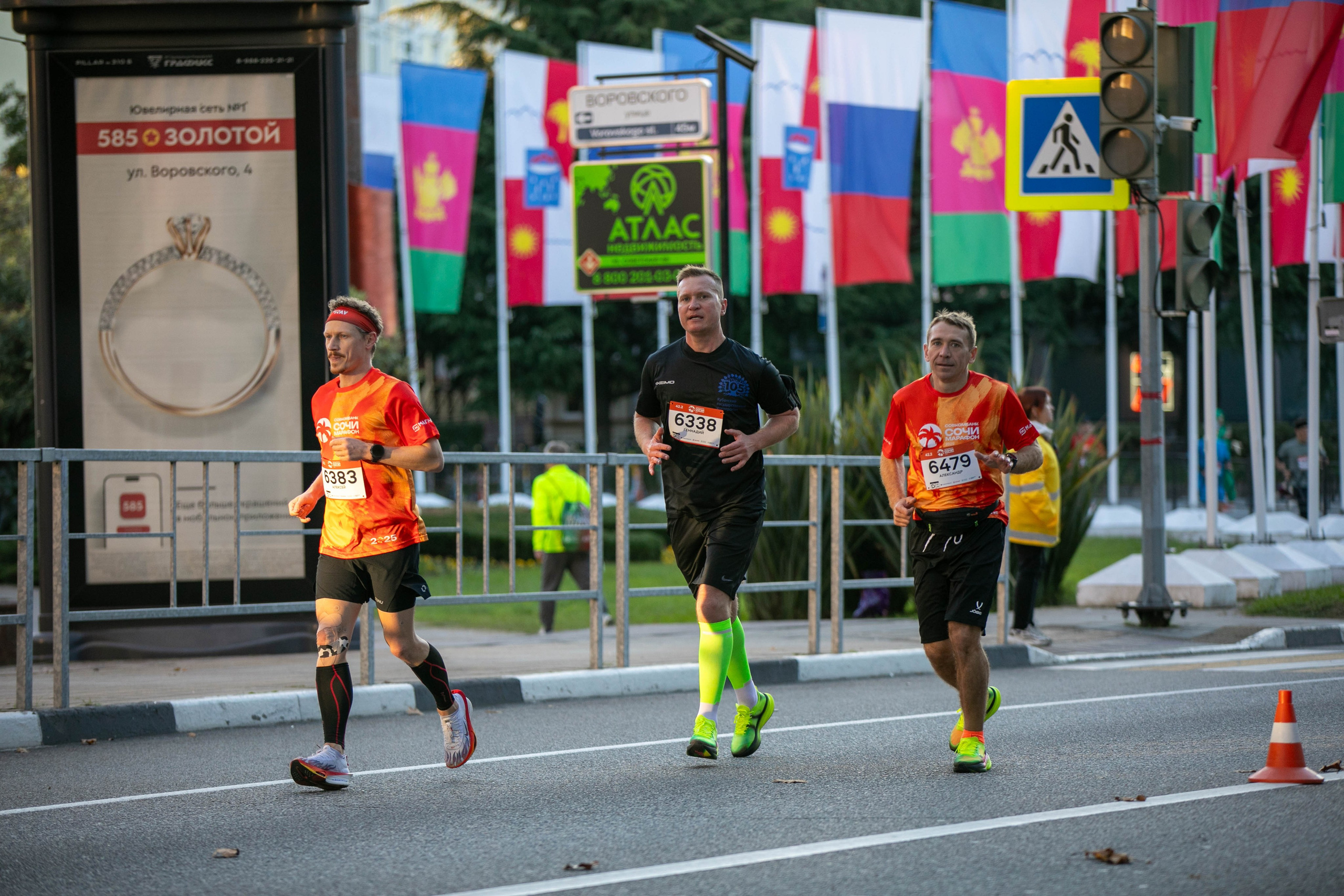 Сочи Марафон по бегу — 2025.11.03. Фотограф из Сочи Регина Труфанова