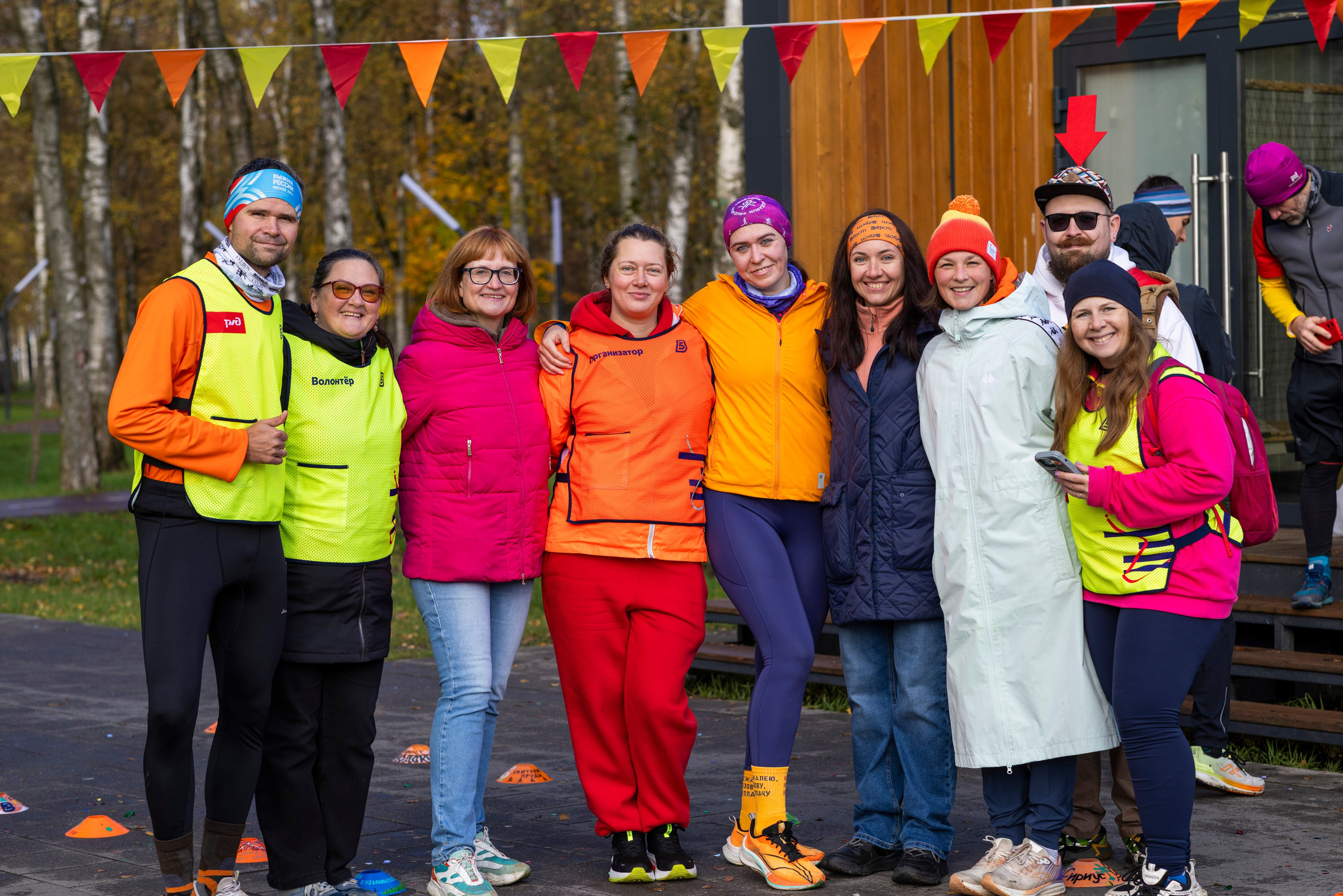 5 вёрст в городском парке Лобня 18.10.25. Фотограф Сергей Ловкий
