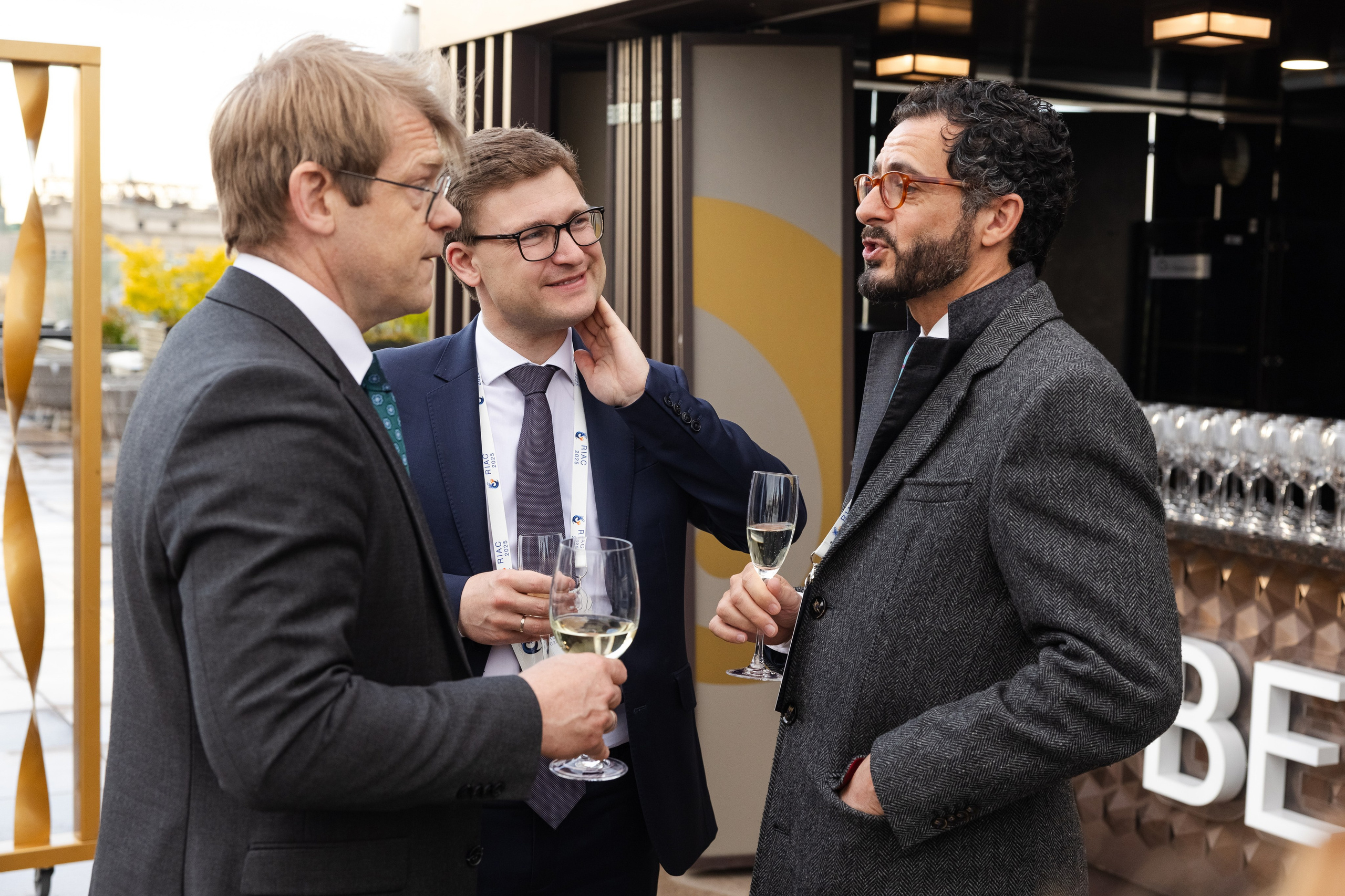 RIAC 2025. Свадебный репортажный фотограф в Москве