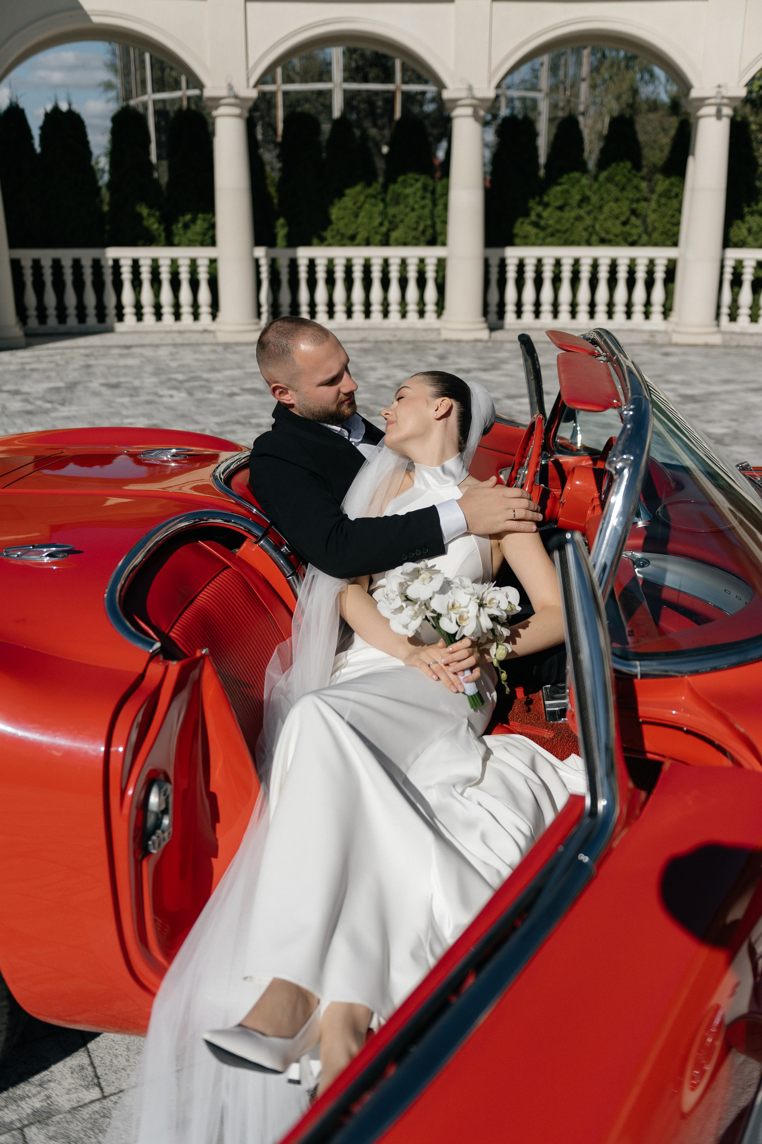 Wedding day in VERSAL PARK. Wedding PHOTOGRAPHER Andrew Vnukov