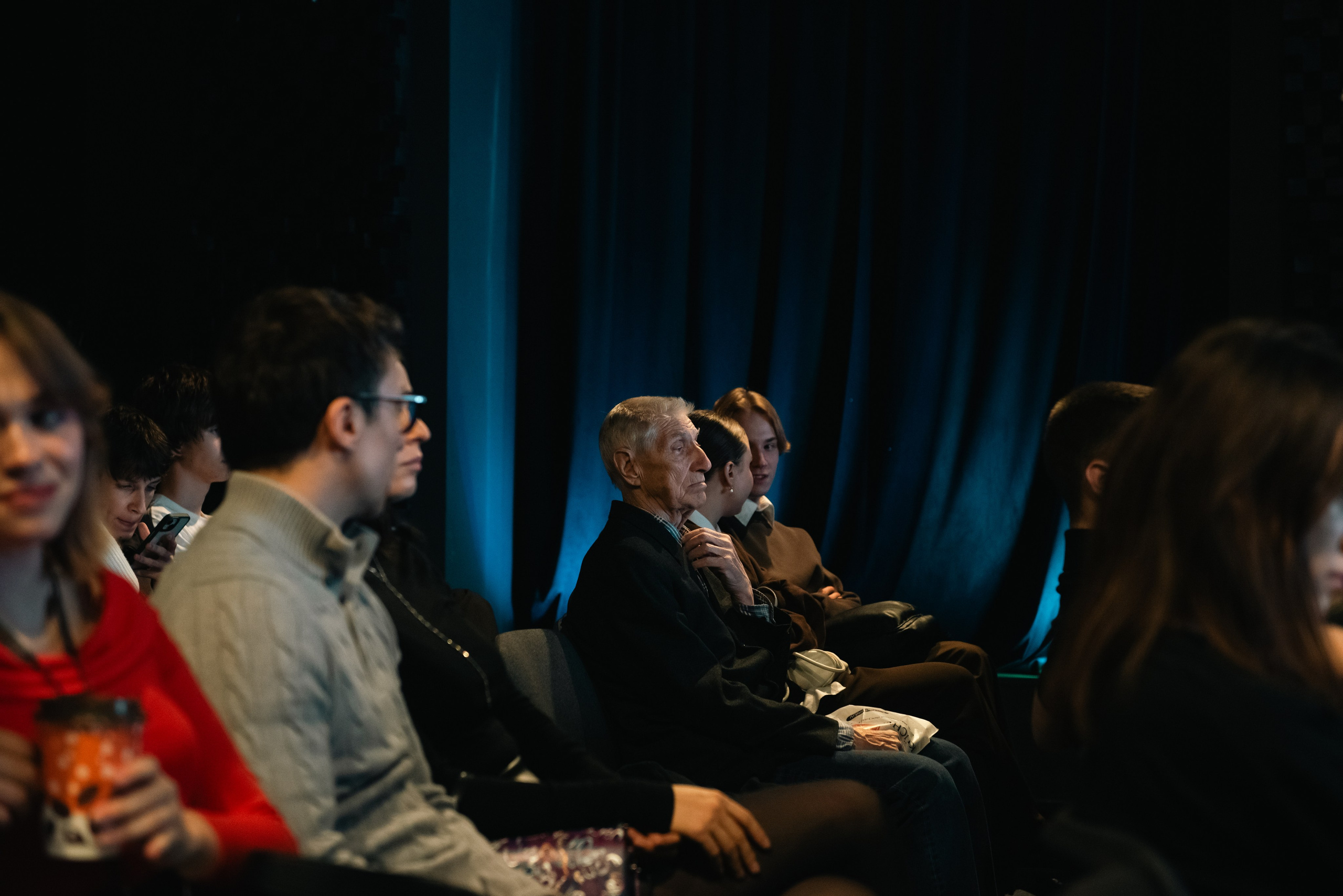 Брюсов-холл, премьера фильма. Фотограф, визажист. Москва