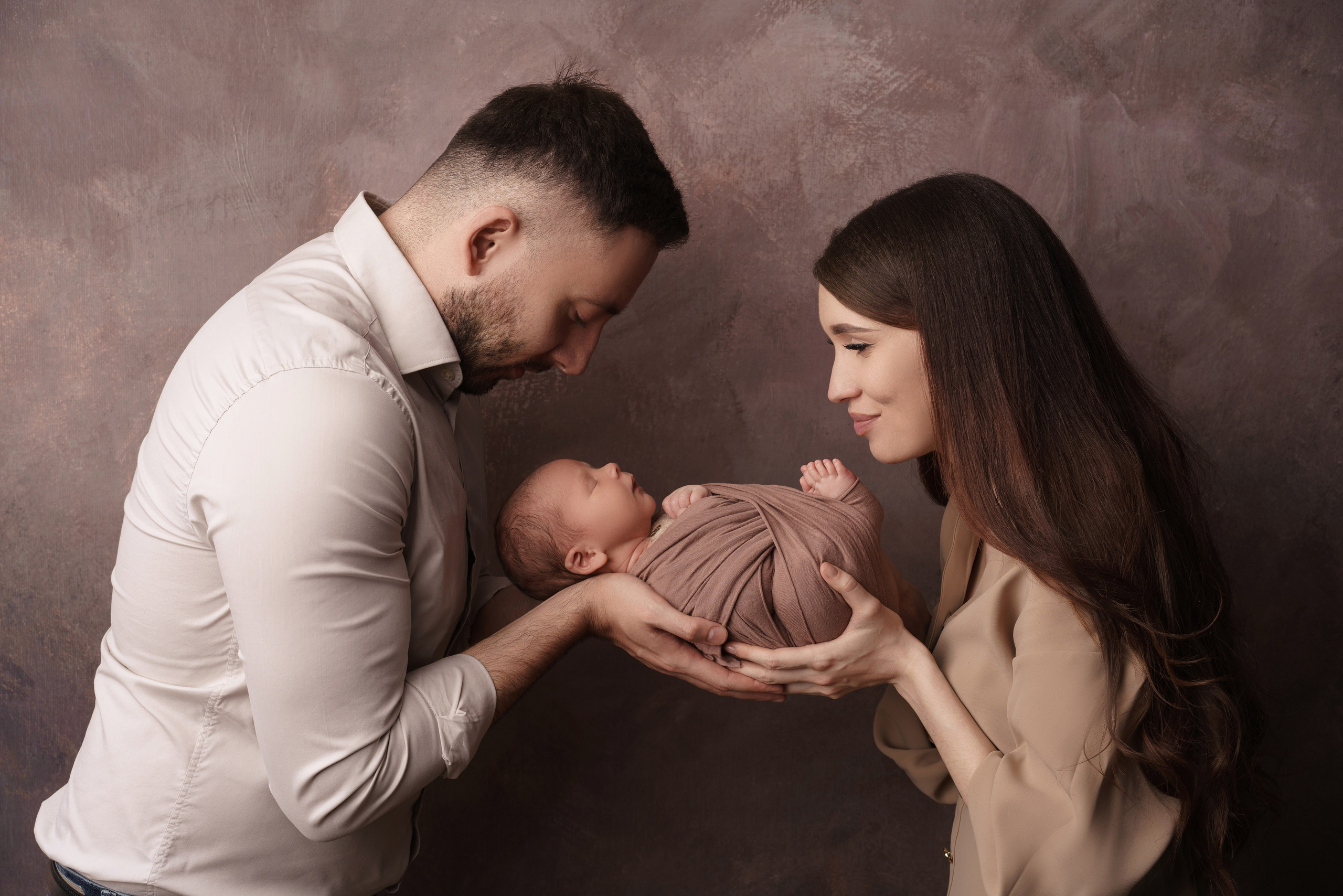 Семейные фотосессии с новорожденными | Трогательные кадры малышей и их близких в Москве и МО. Фотосессия новорожденных в Москве и Московской области | Профессиональный фотограф newborn — Татьяна Иванова