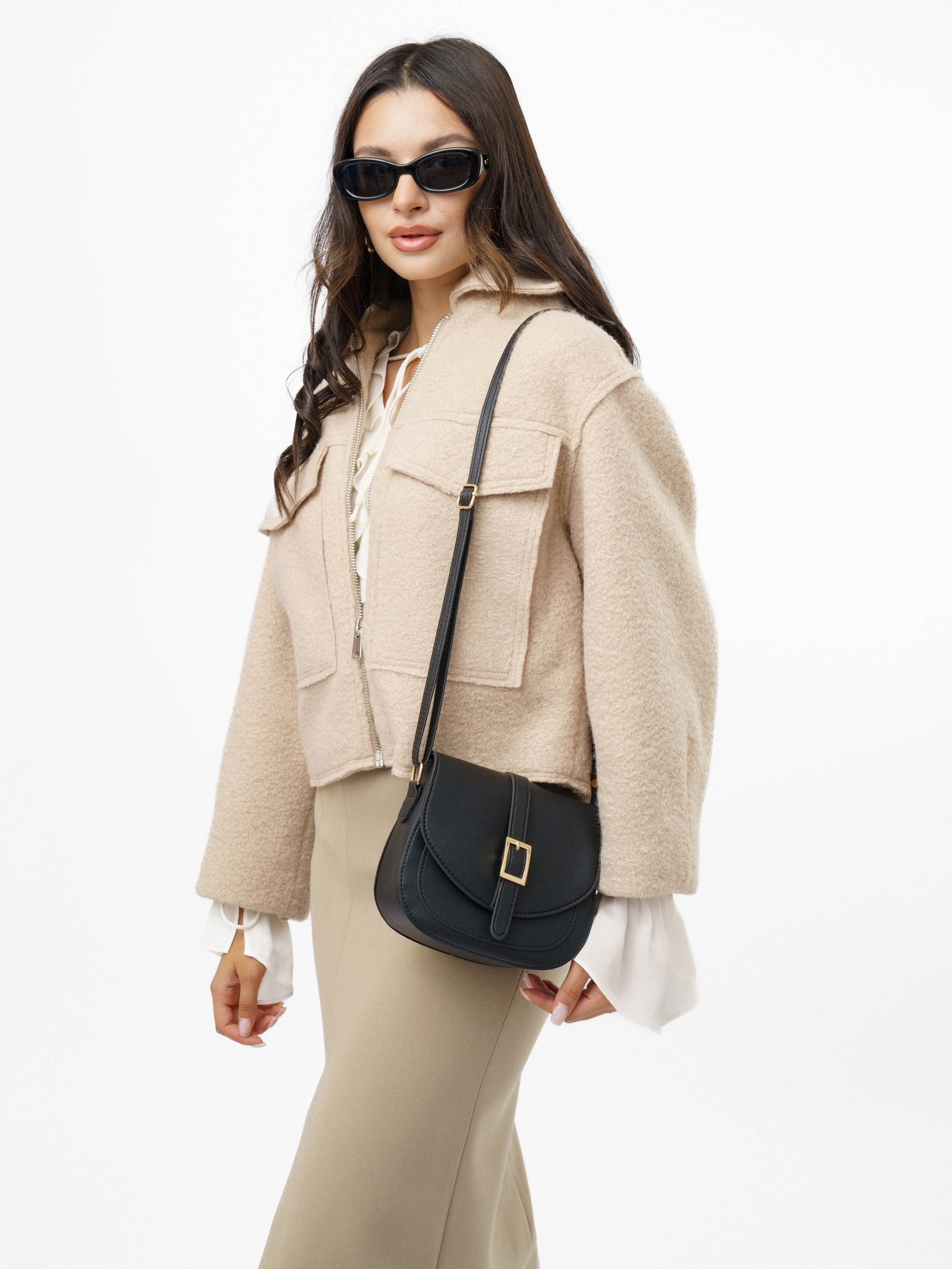 Съемка сумок со стилистом. KED Production — продакшн из СПб. Создаём фото, видео и контент, который помогает брендам и селлерам продавать больше