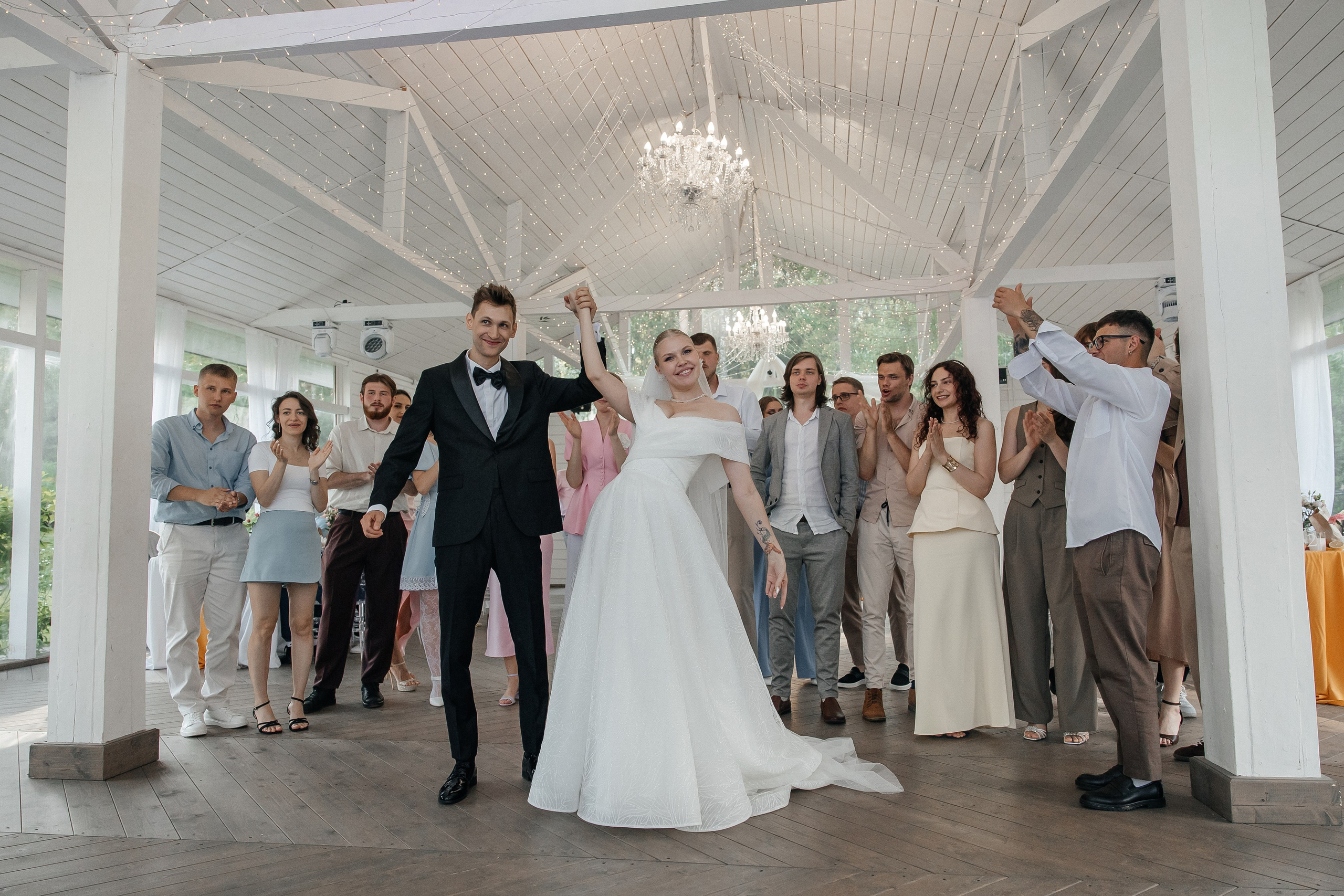 свадебный банкет на&nbsp;площадке House for Wedding «Дом у&nbsp;озера»