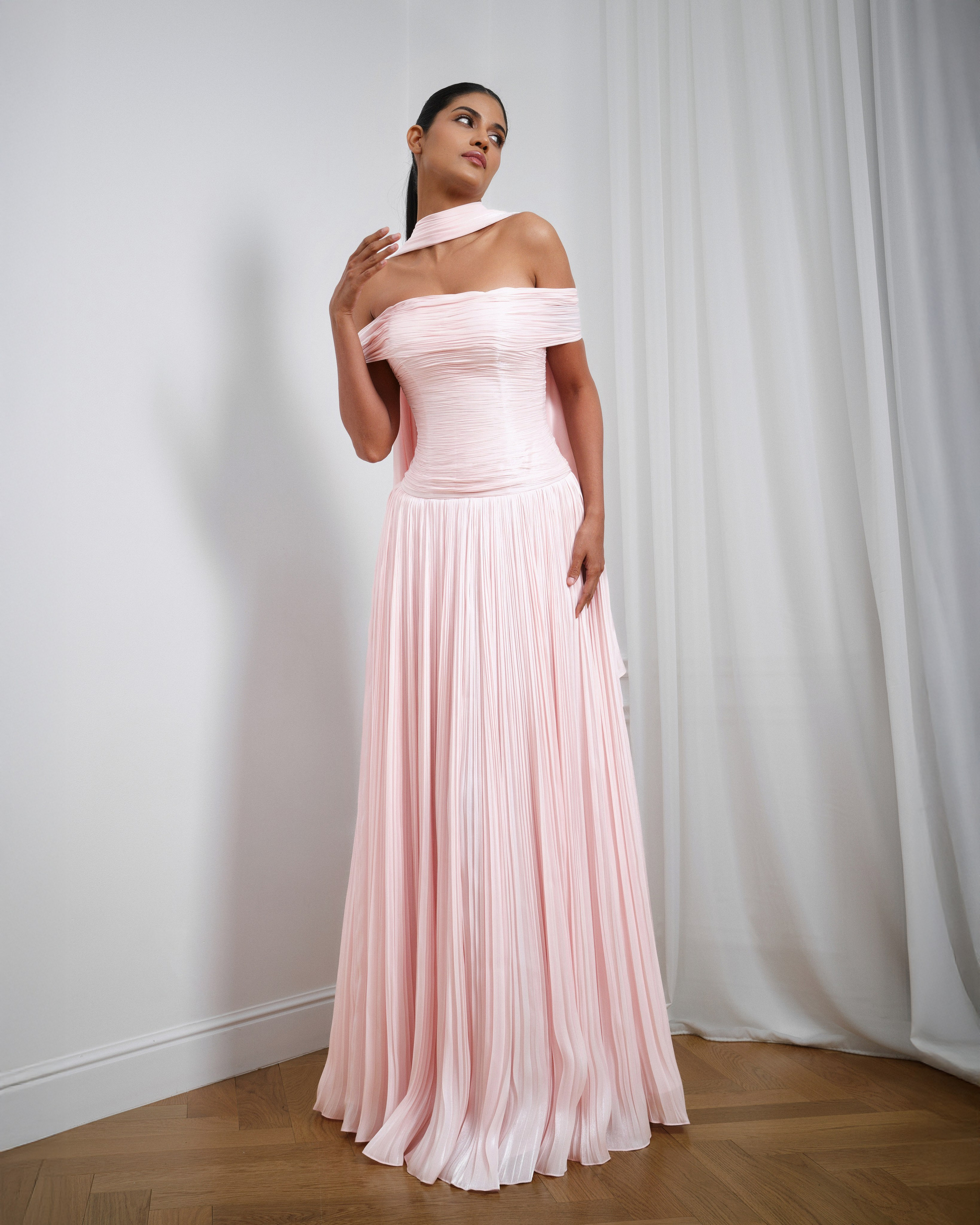 Brand Dress. NOIZOMAX Художественный фотограф в Дубай