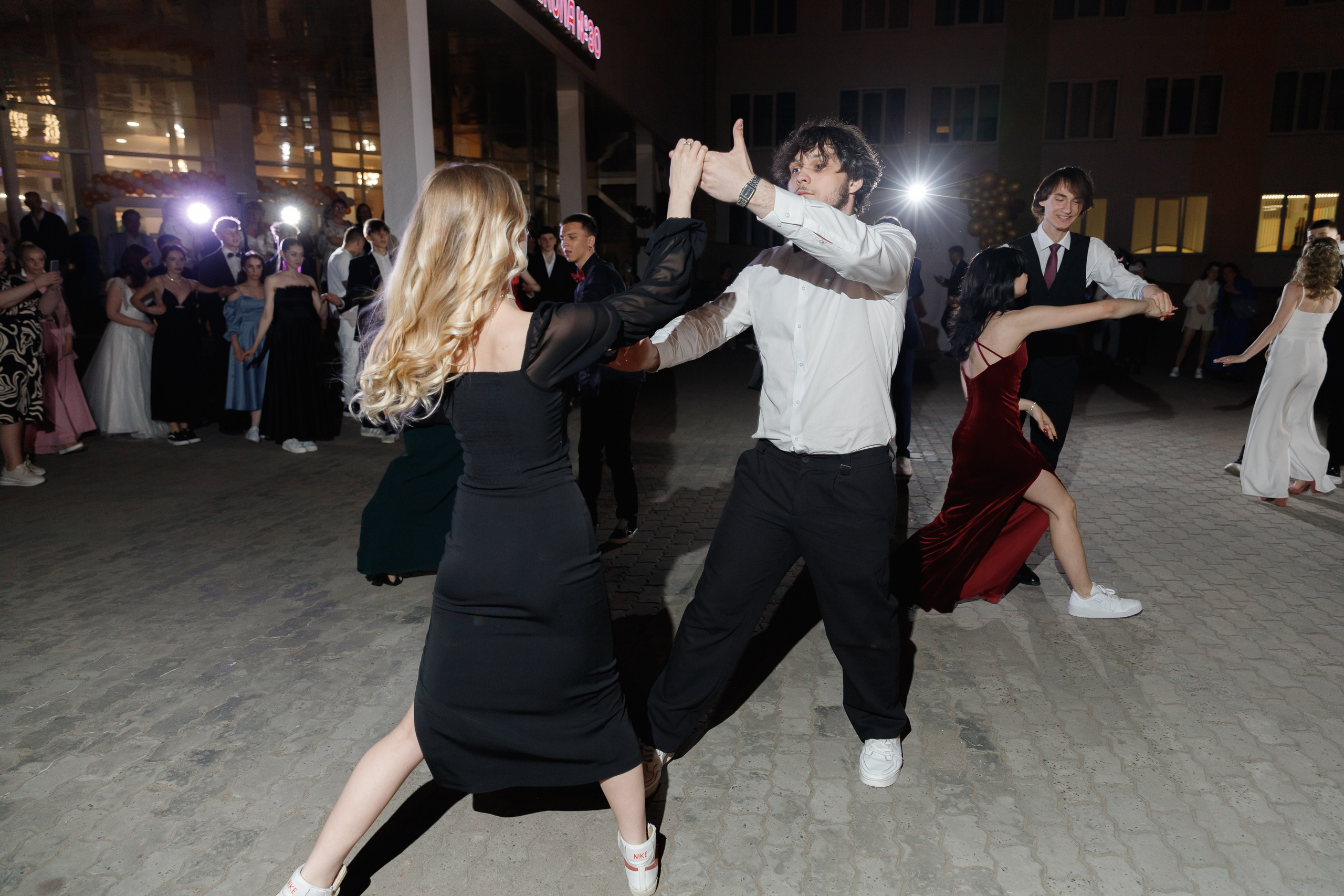 Школьный выпускной 2023 год в Минске. Свадебный фотограф в Минске/Беларуси Сергей Спиридонов